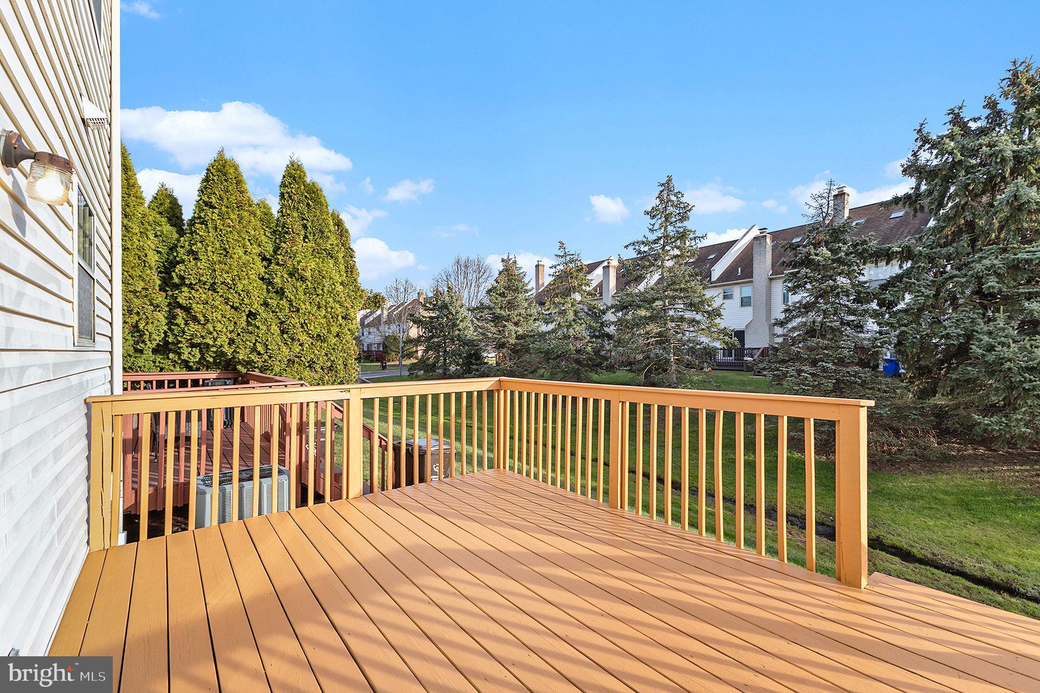 COURT AT JAMESTOWNE - Residential