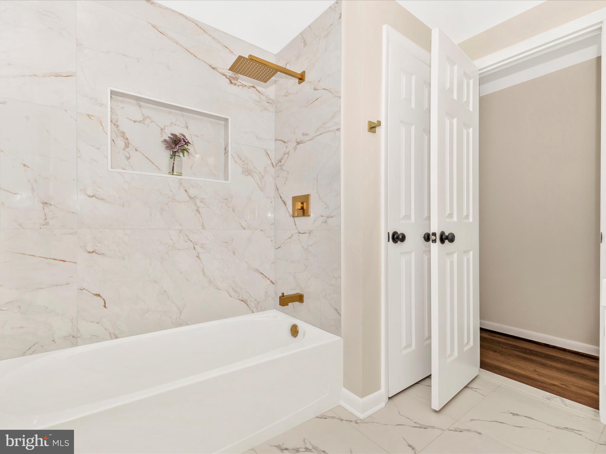 FINDLAY PARK - Residential