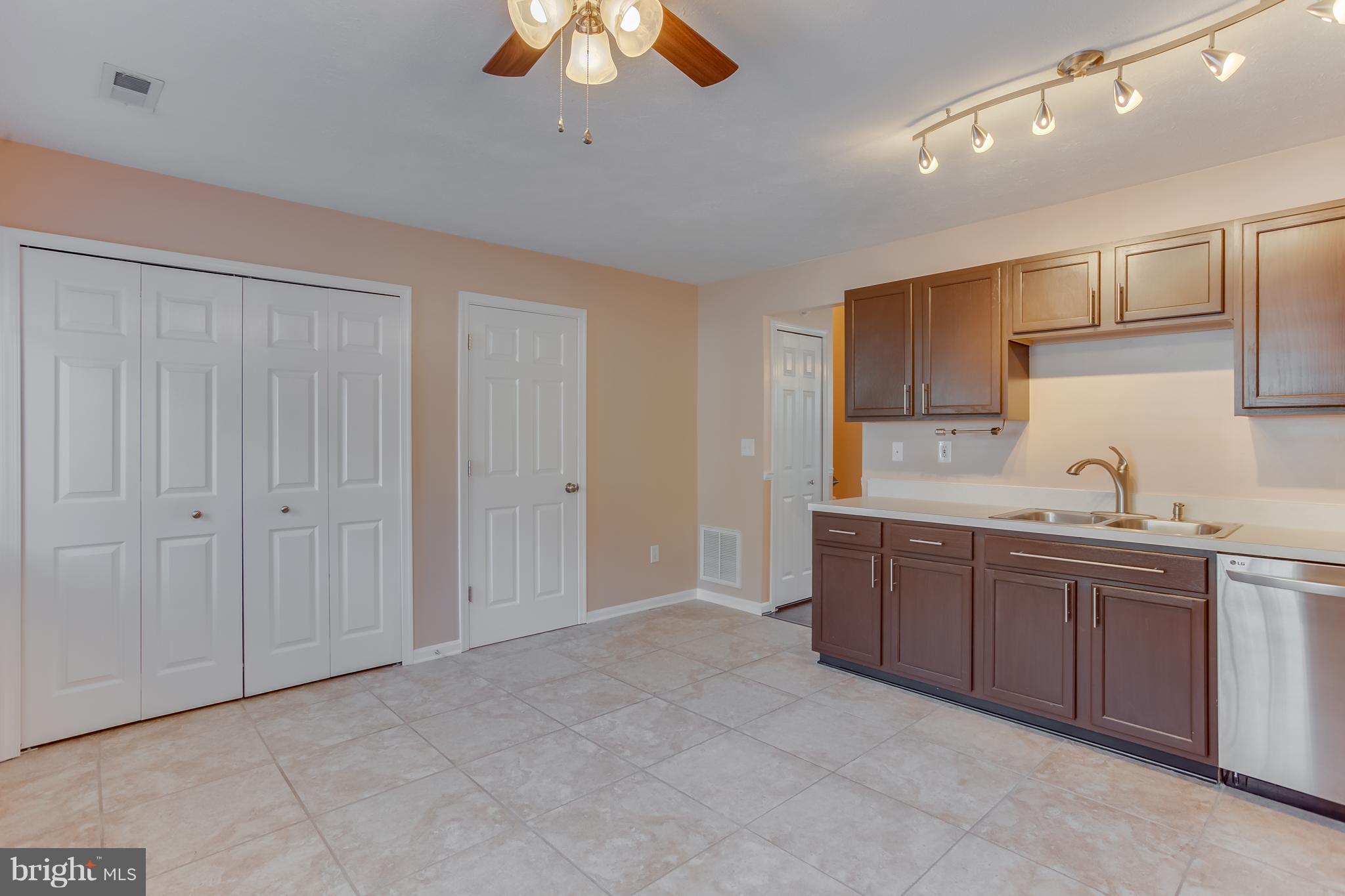 COVENTRY CREEK - Residential