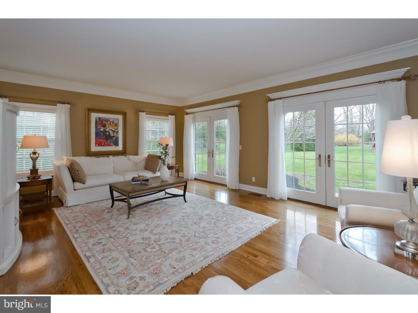 WESTBURY - Residential