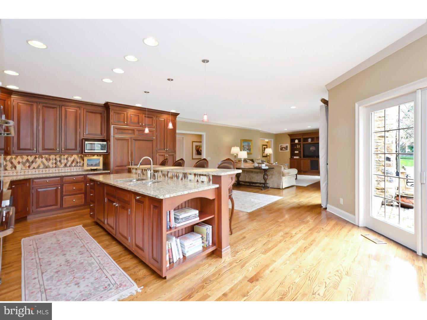 WESTBURY - Residential