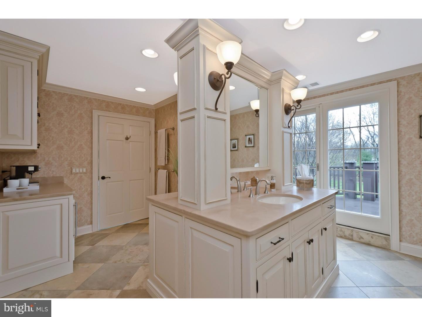 WESTBURY - Residential