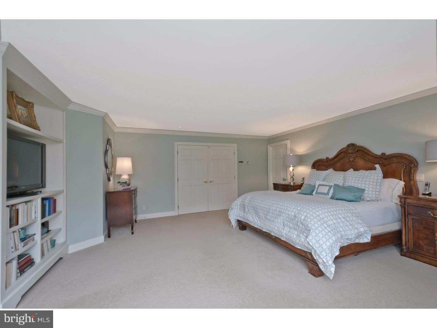 WESTBURY - Residential