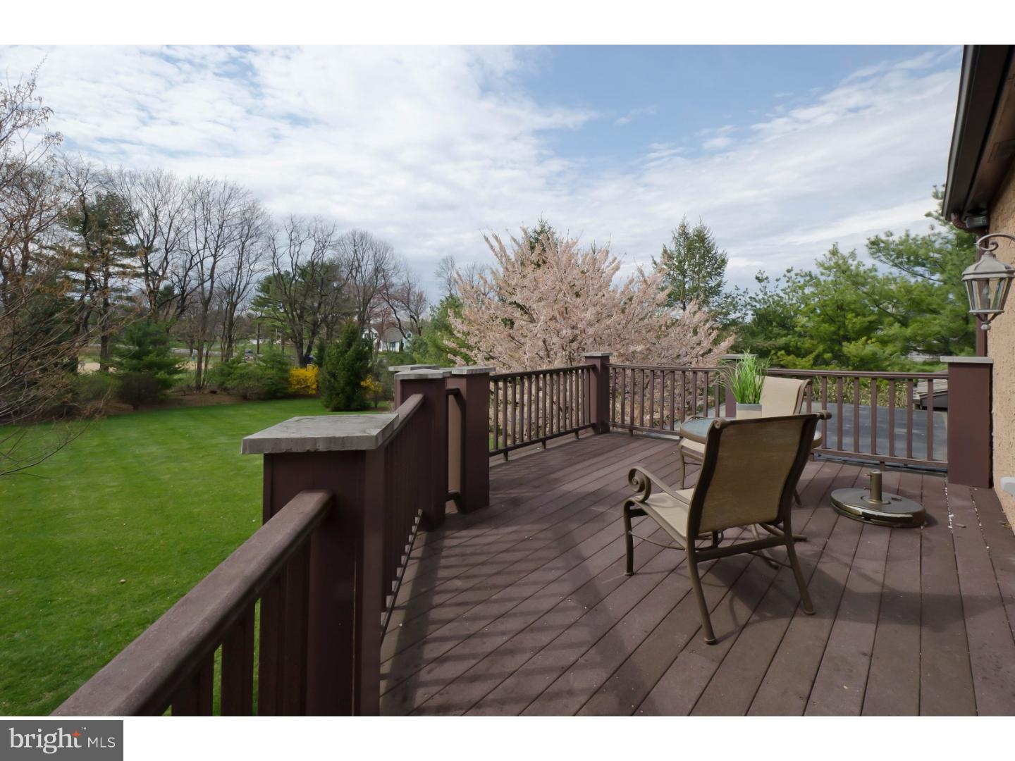 WESTBURY - Residential