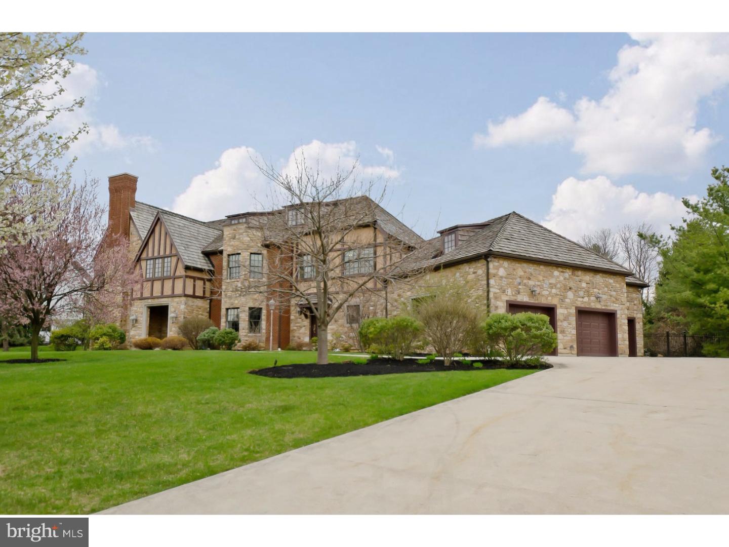 WESTBURY - Residential