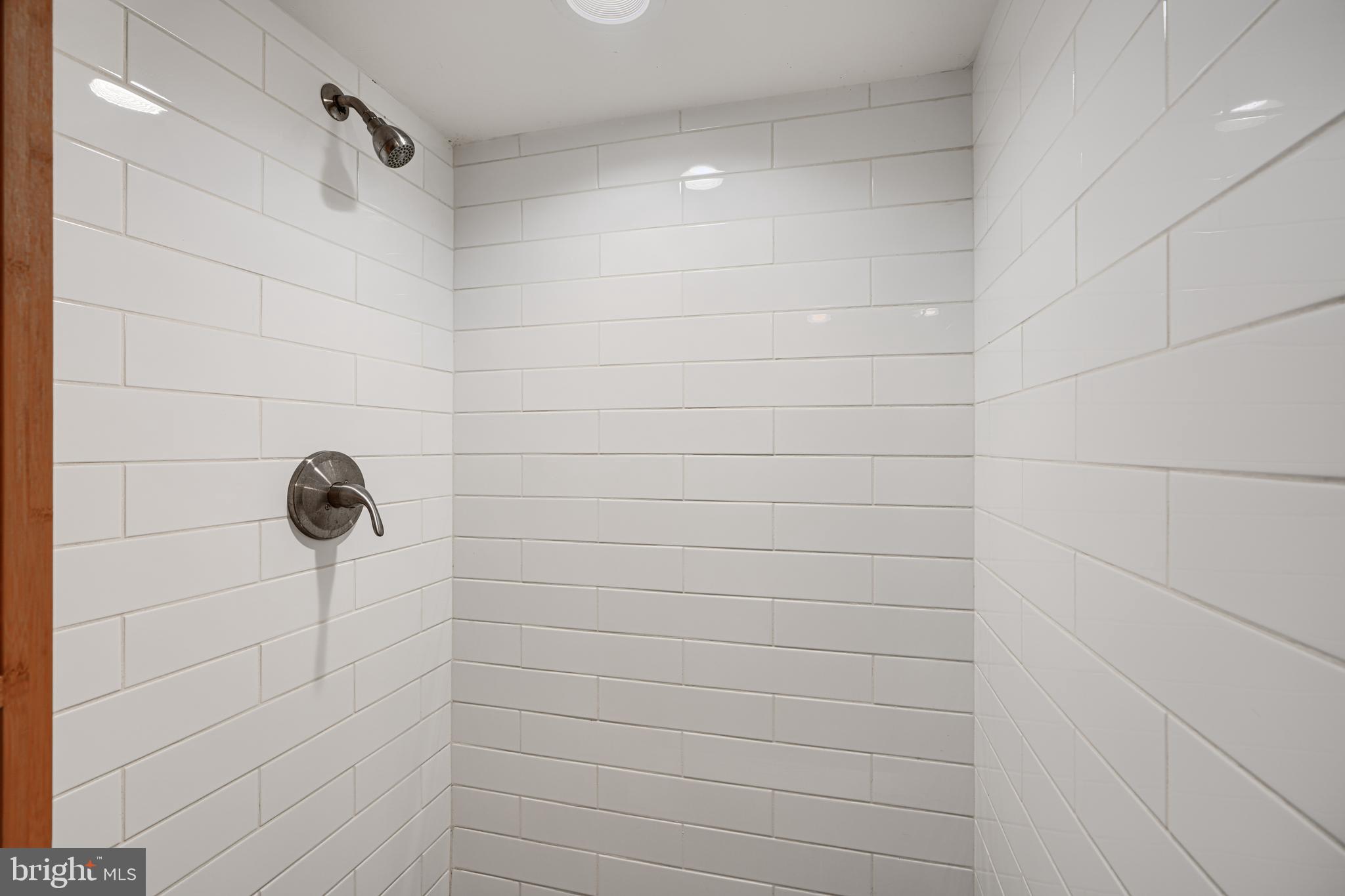 HAMPDEN HISTORIC DISTRICT - Residential Lease