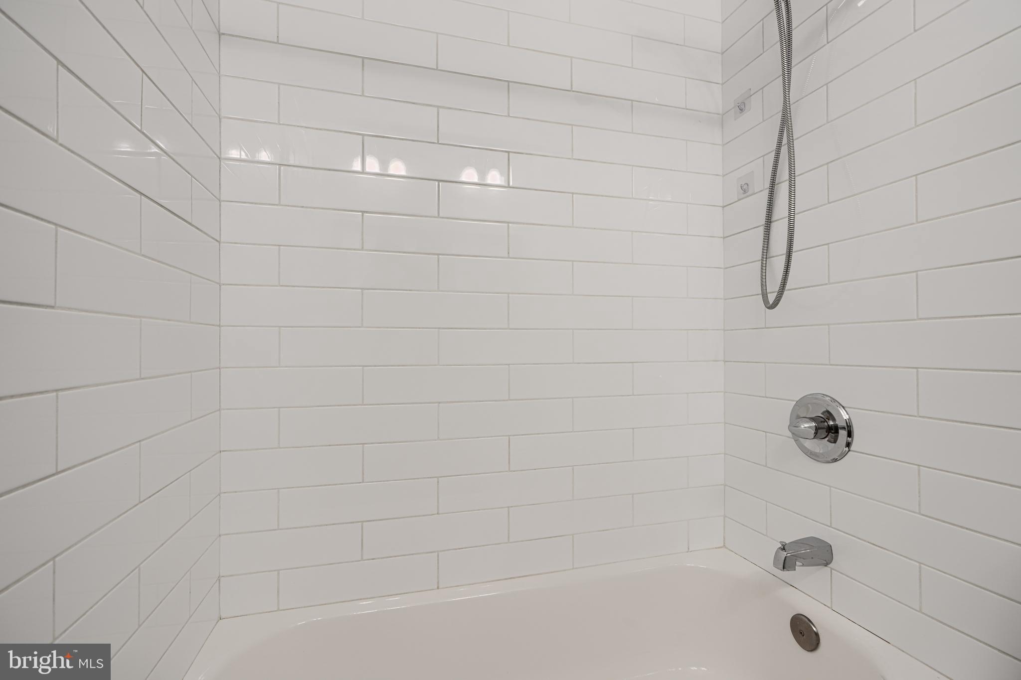 HAMPDEN HISTORIC DISTRICT - Residential Lease