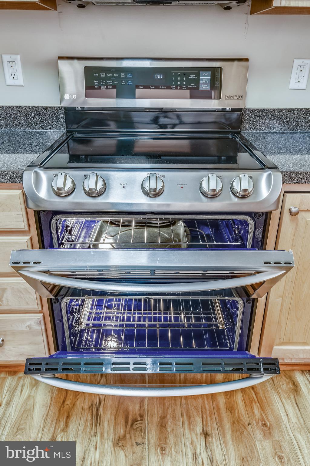 CEDAR RIDGE - Residential