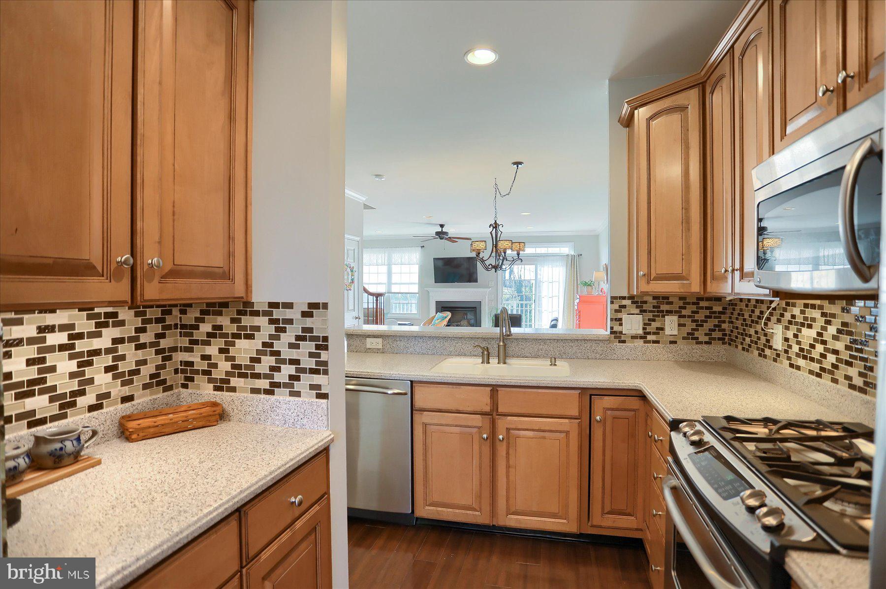 THE ENCLAVE - Residential