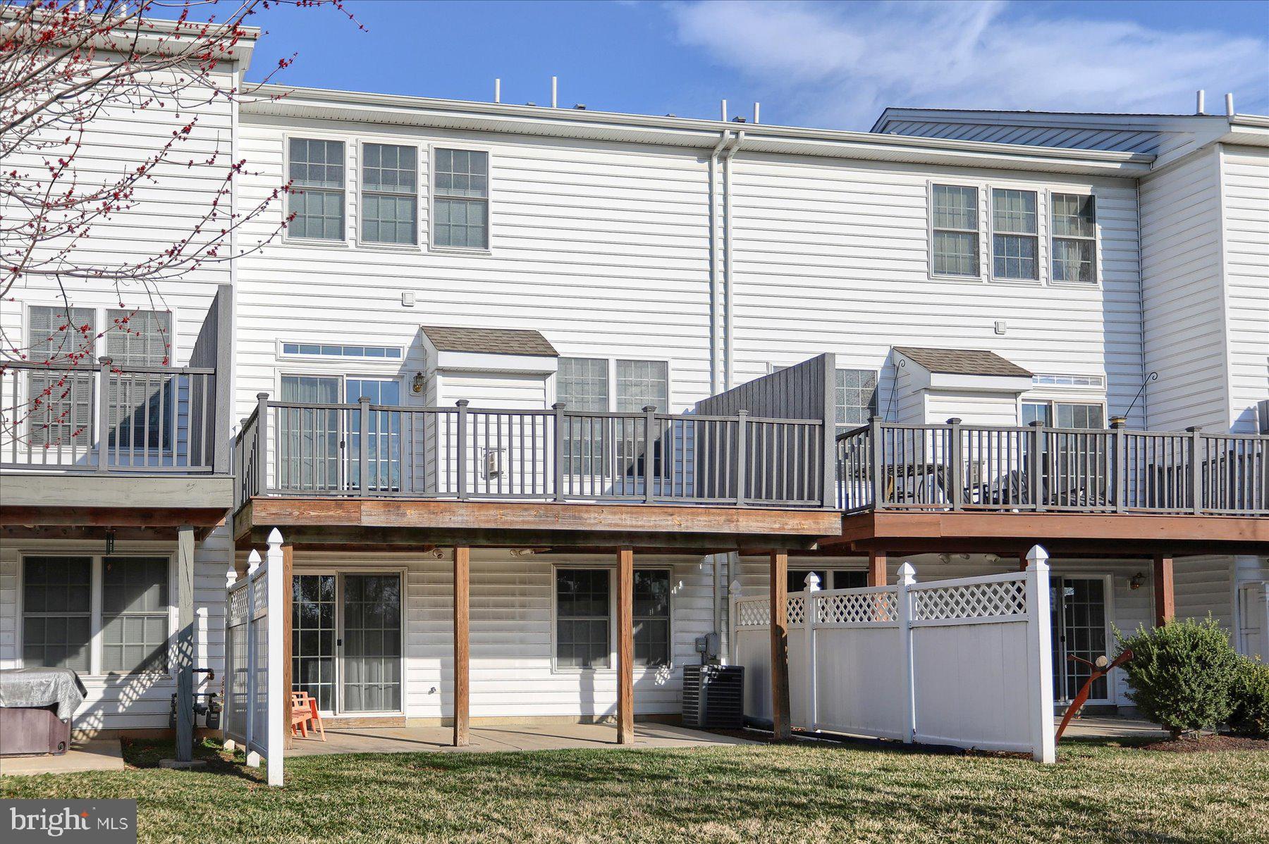 THE ENCLAVE - Residential