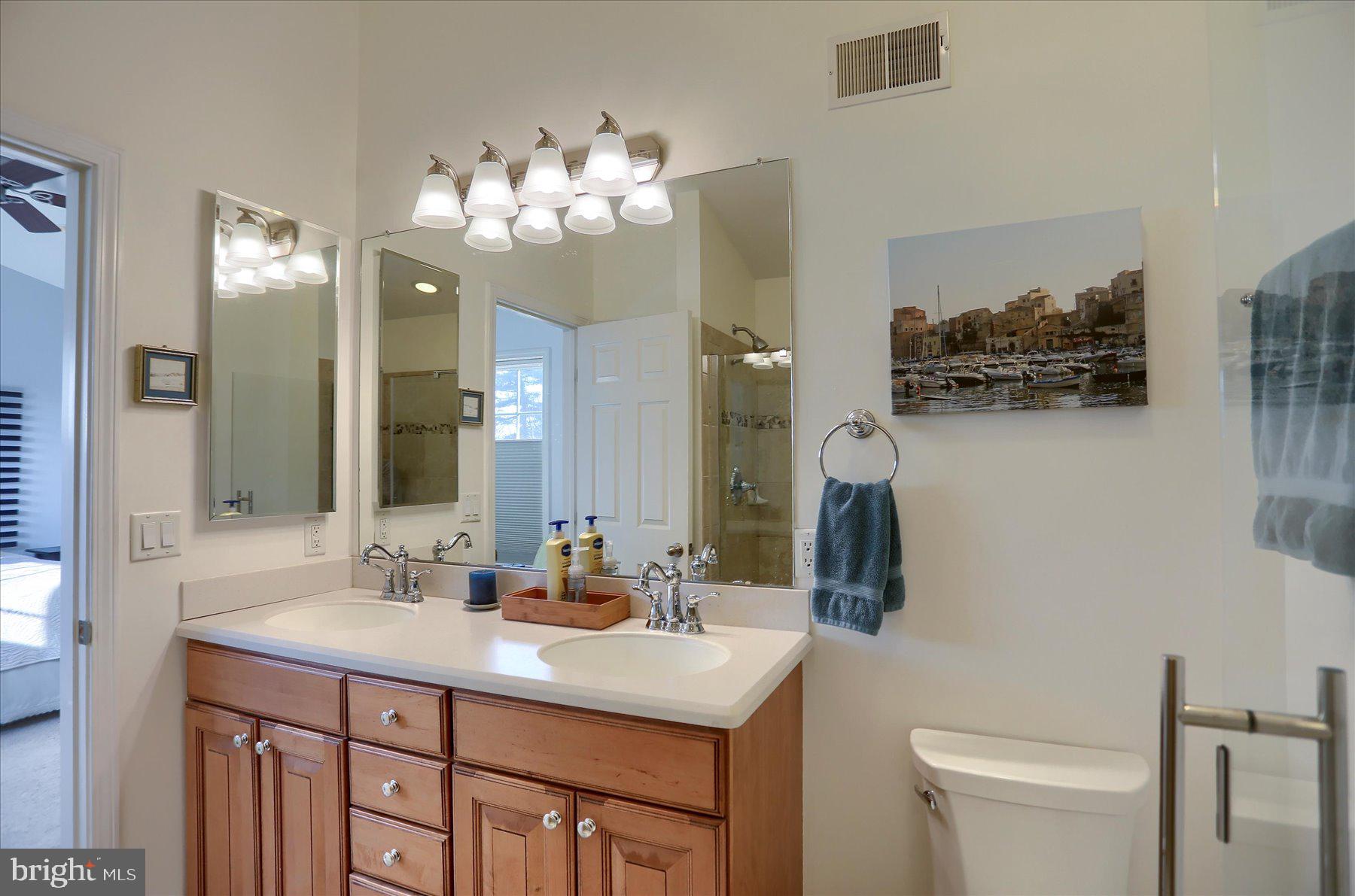 THE ENCLAVE - Residential