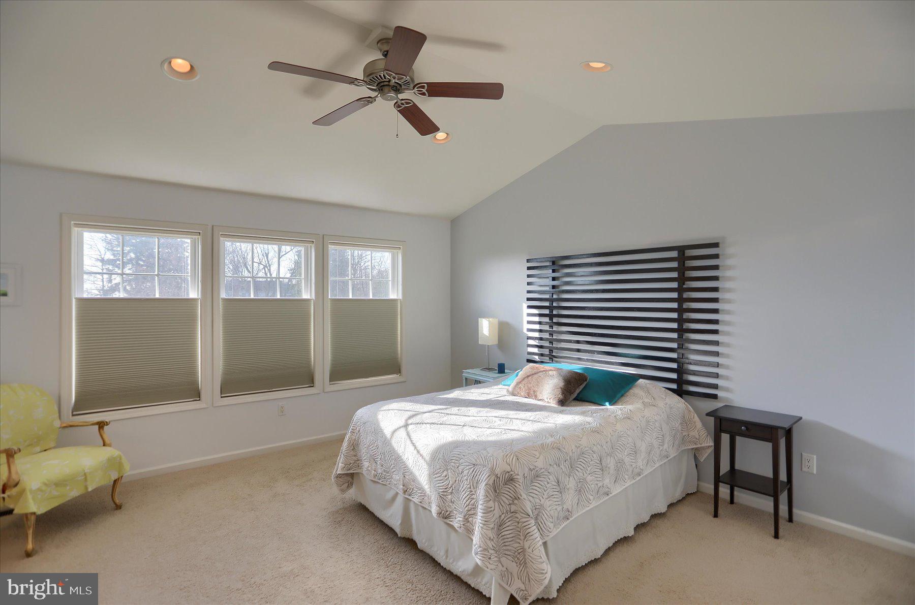 THE ENCLAVE - Residential