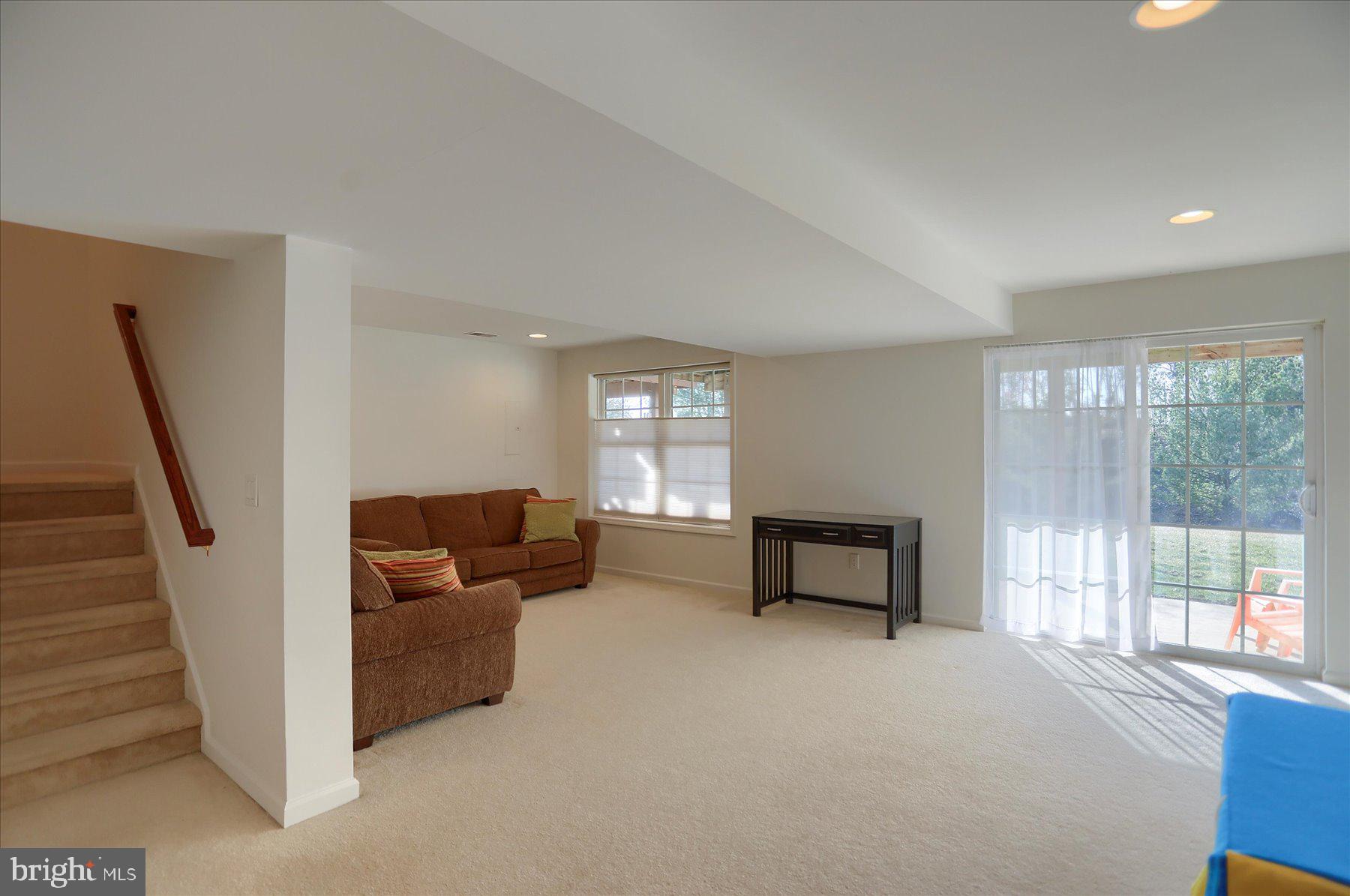 THE ENCLAVE - Residential