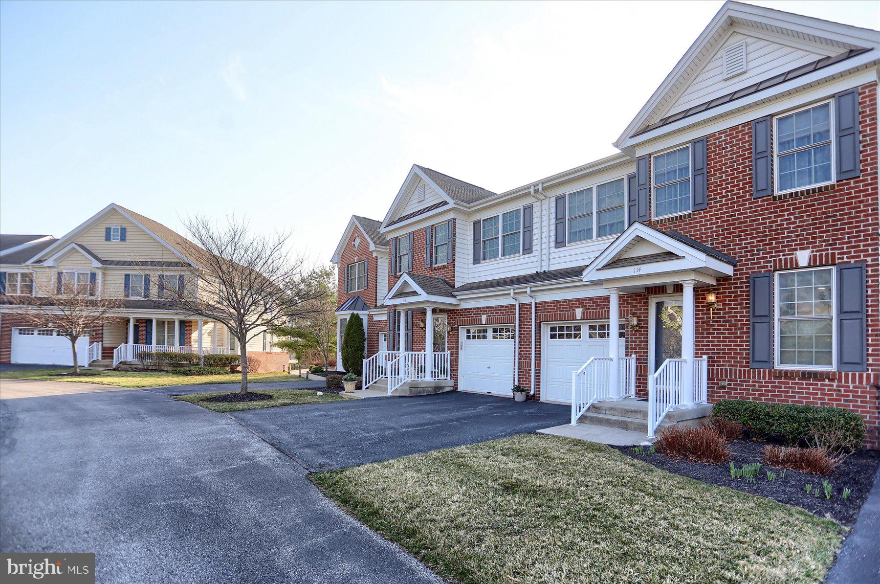 THE ENCLAVE - Residential