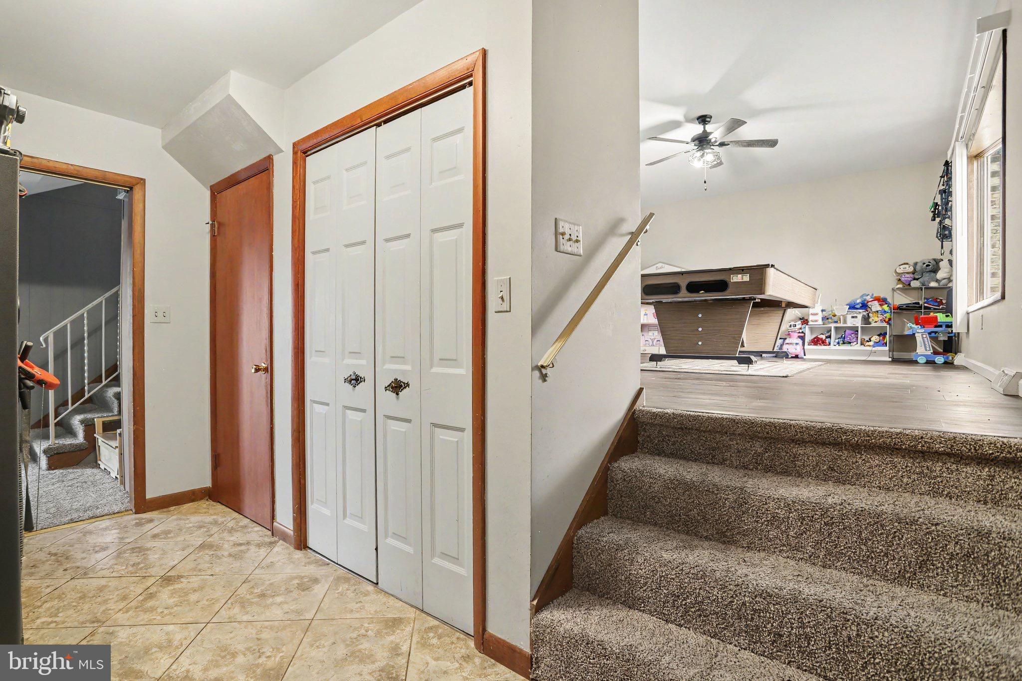 1565 OLD MOUNTAIN ROAD