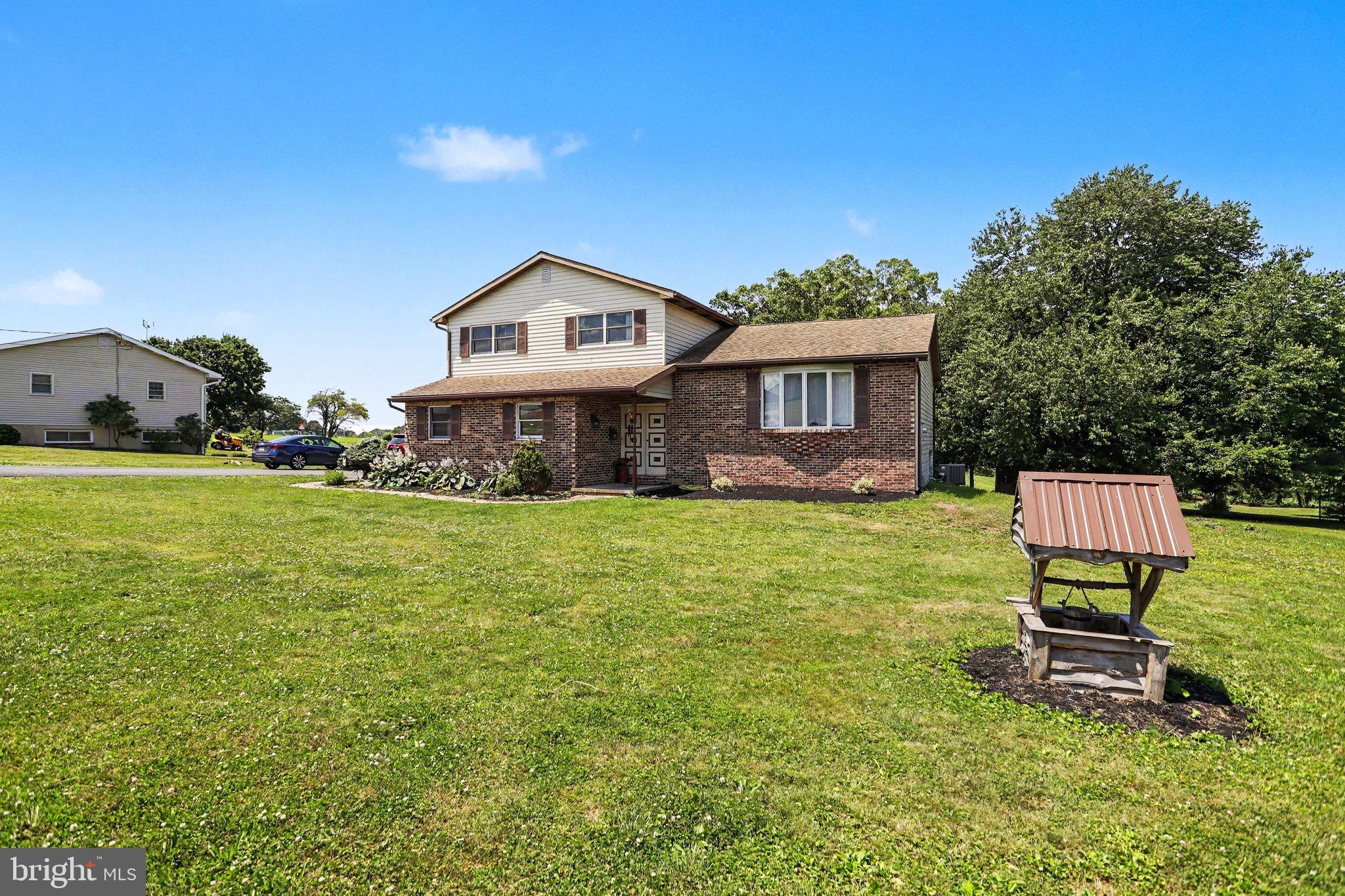 1565 OLD MOUNTAIN ROAD