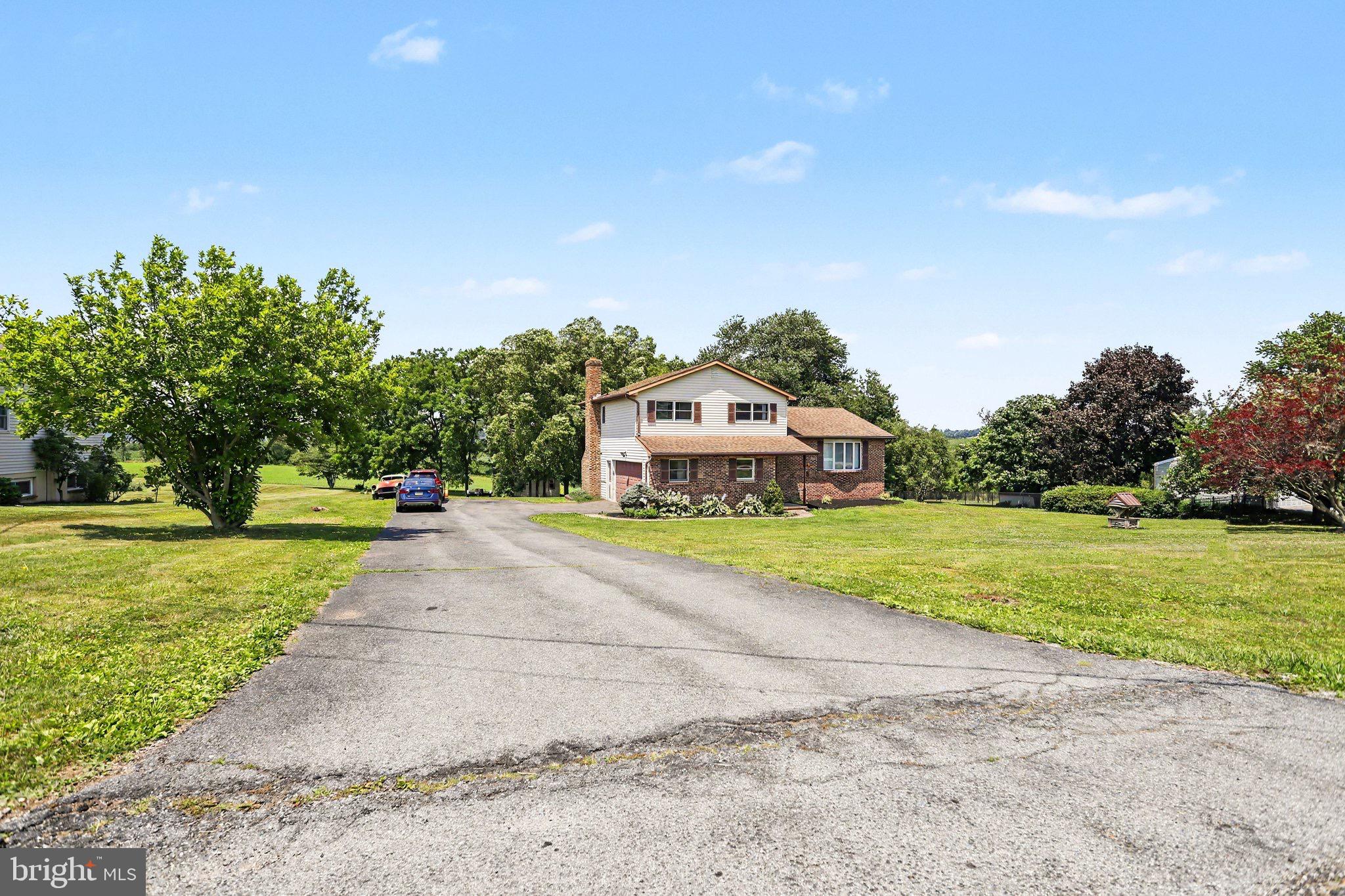 1565 OLD MOUNTAIN ROAD