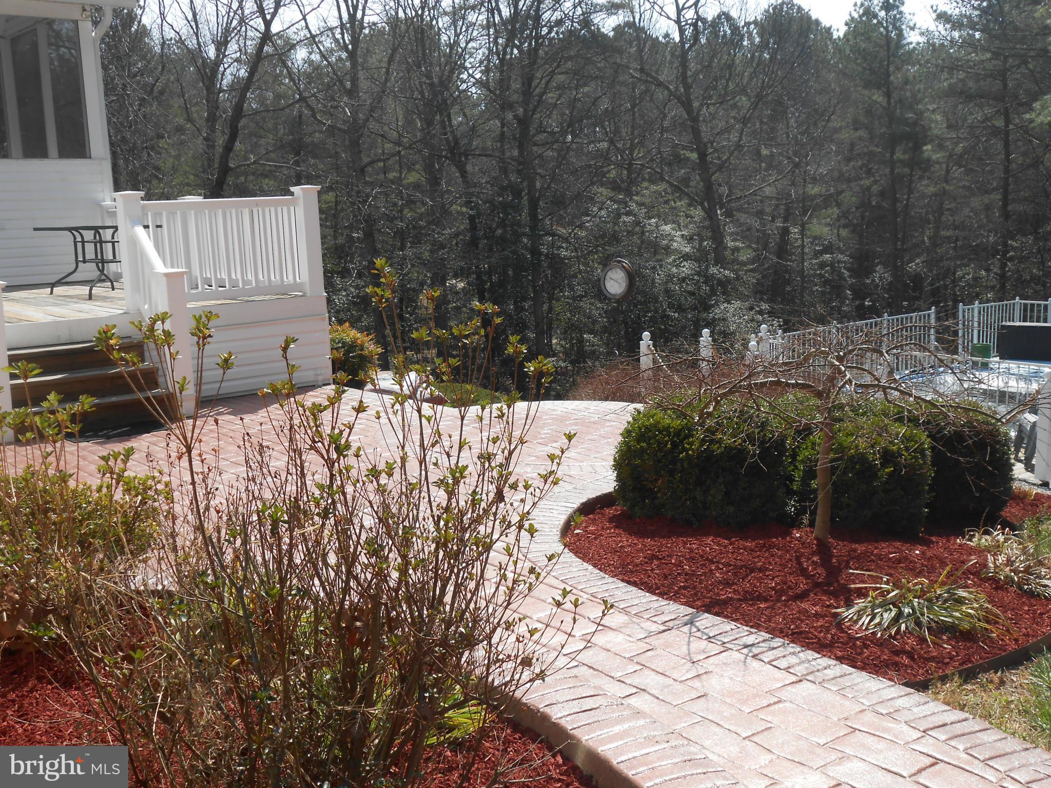 PINE GLADE - Residential