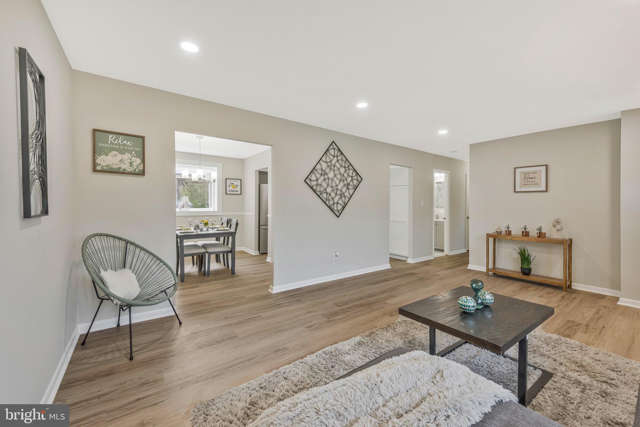 CHRIS MAR MANOR - Residential