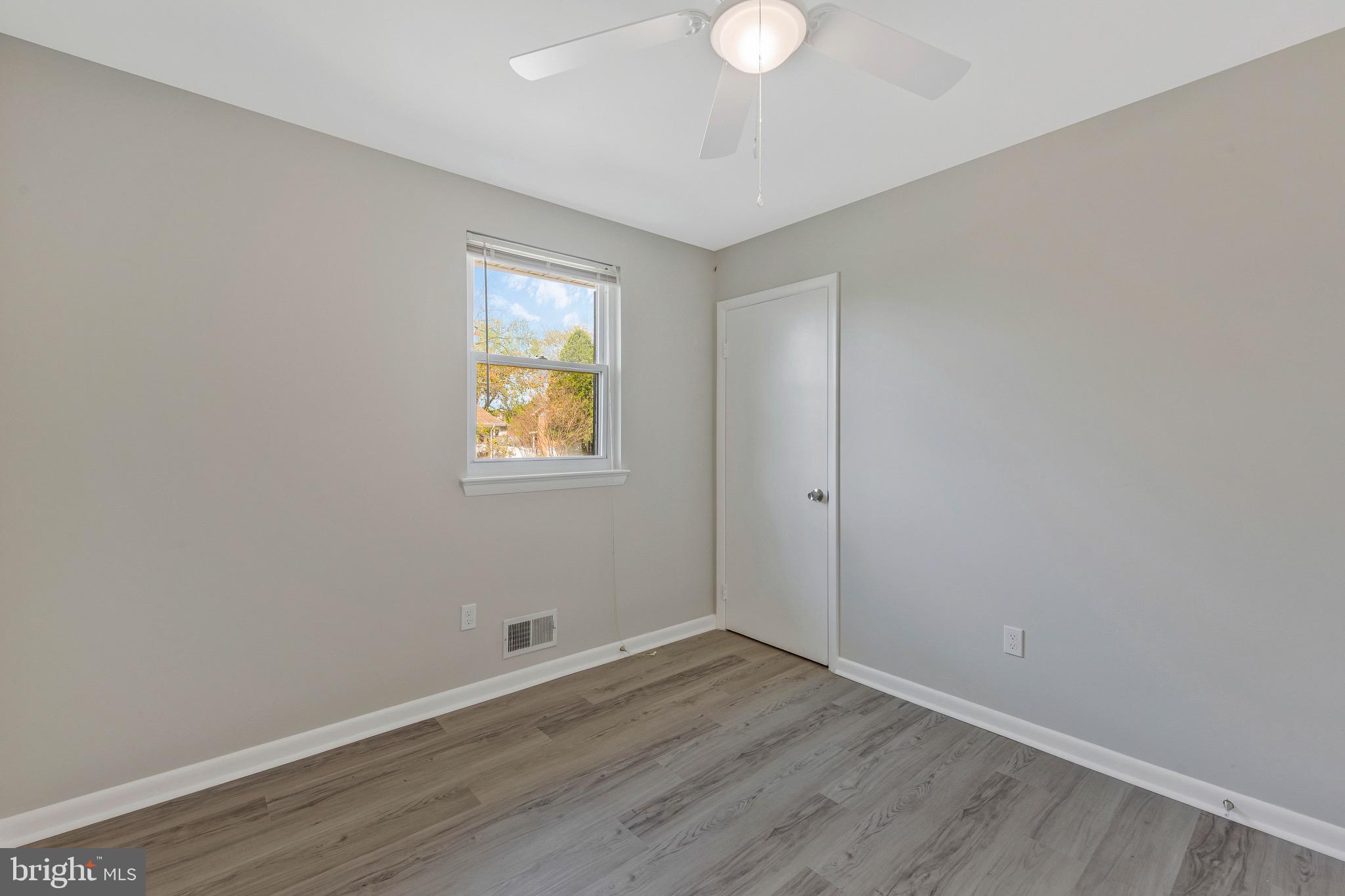 CHRIS MAR MANOR - Residential