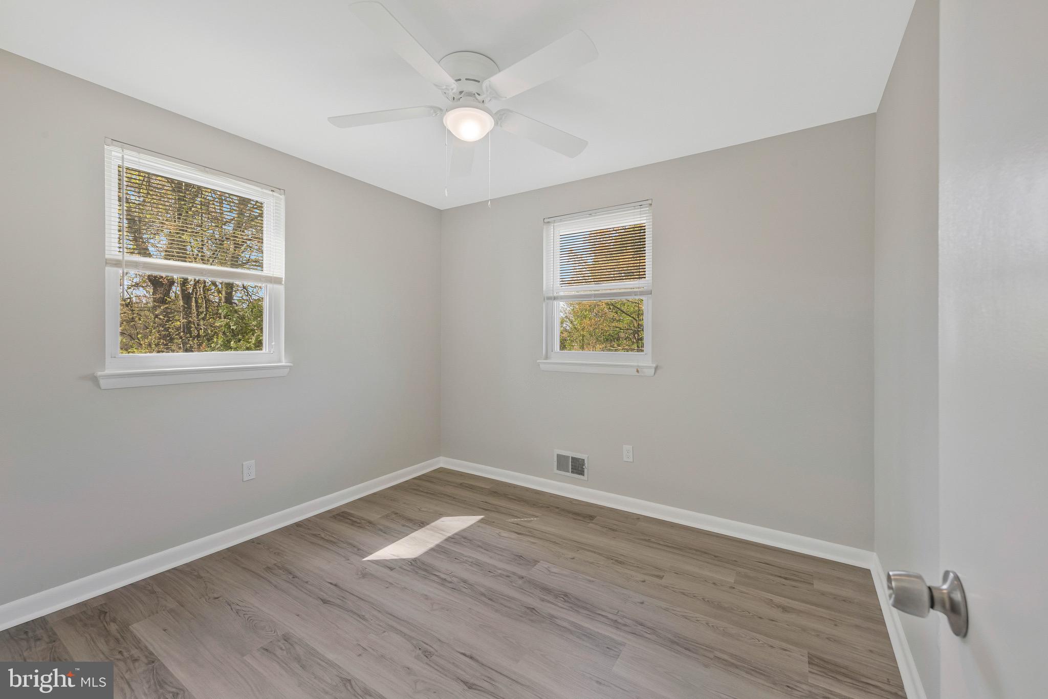 CHRIS MAR MANOR - Residential