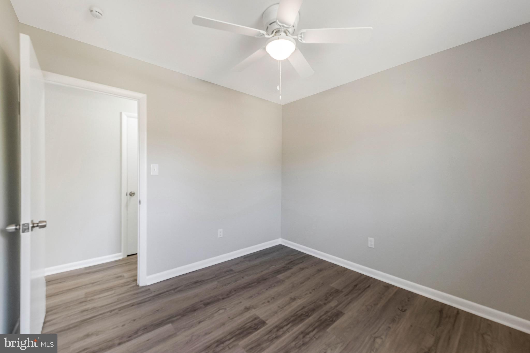 CHRIS MAR MANOR - Residential