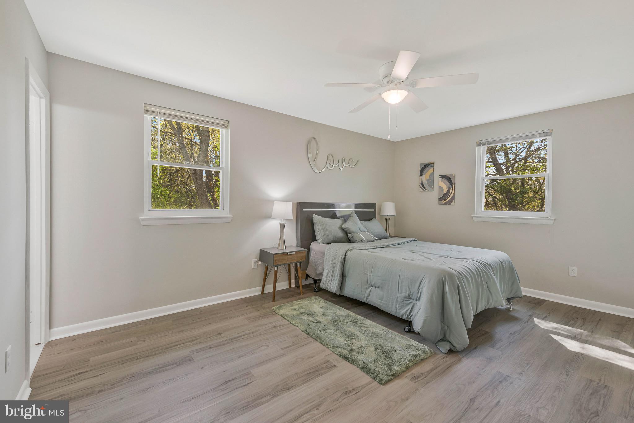 CHRIS MAR MANOR - Residential