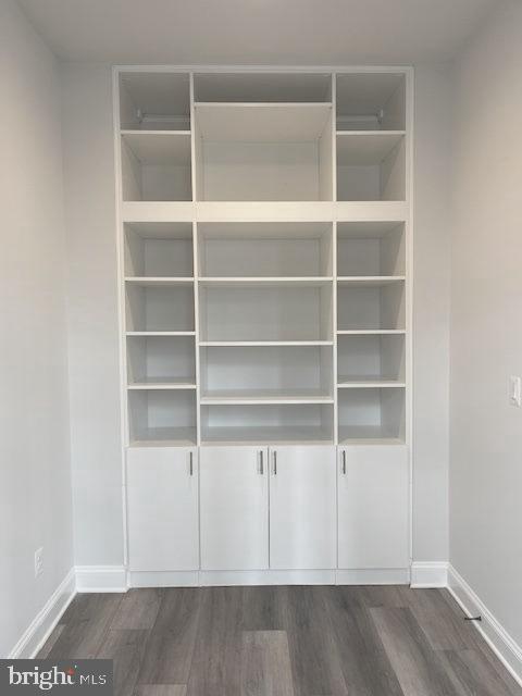 WEST OAKS CORNER - Residential