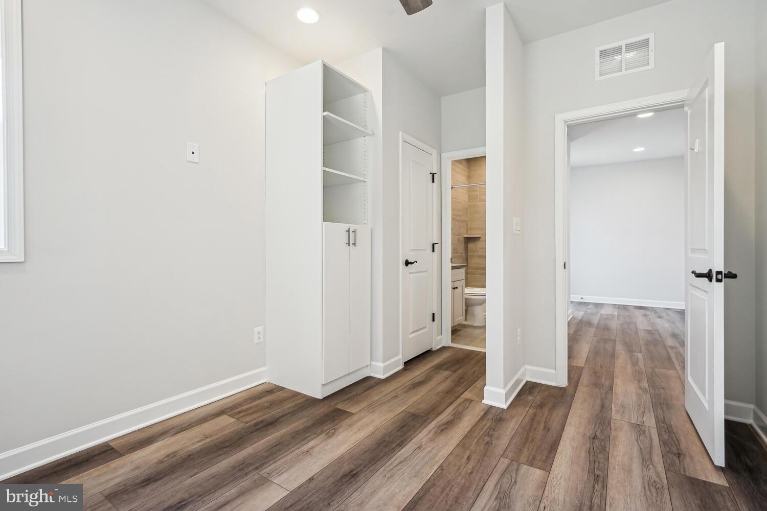 WEST OAKS CORNER - Residential