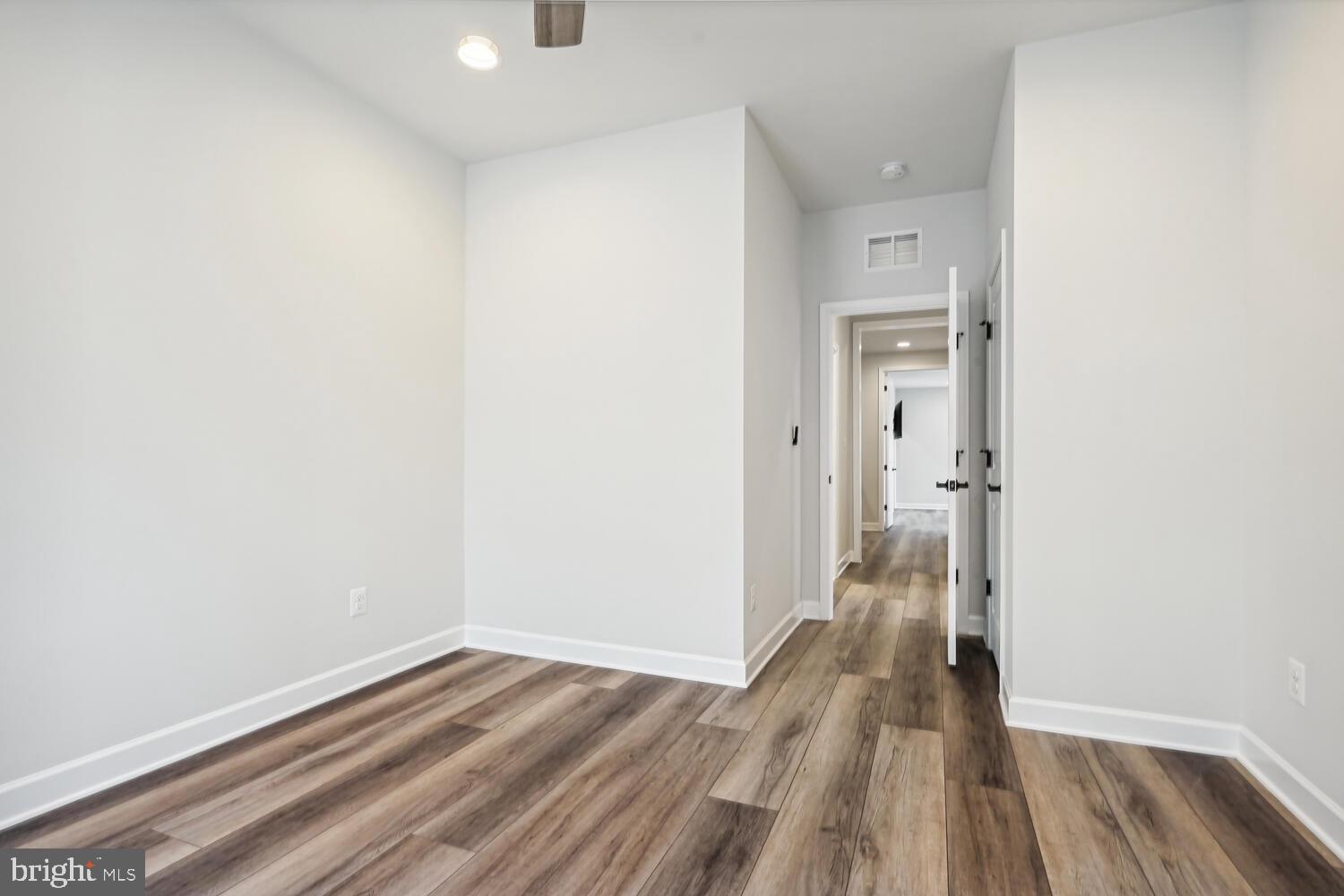 WEST OAKS CORNER - Residential