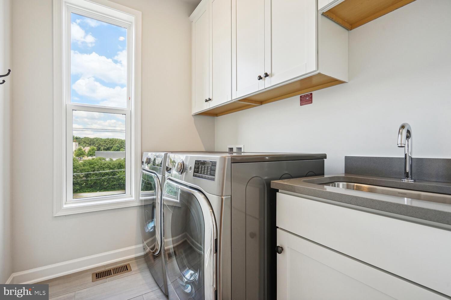 WEST OAKS CORNER - Residential