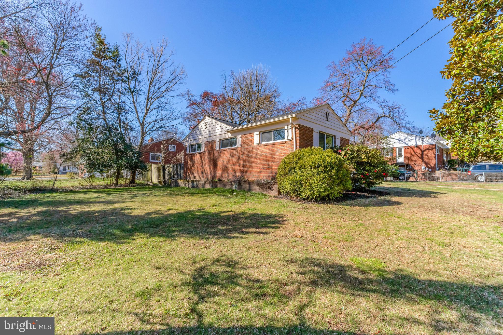 TEMPLE VIEW - Residential