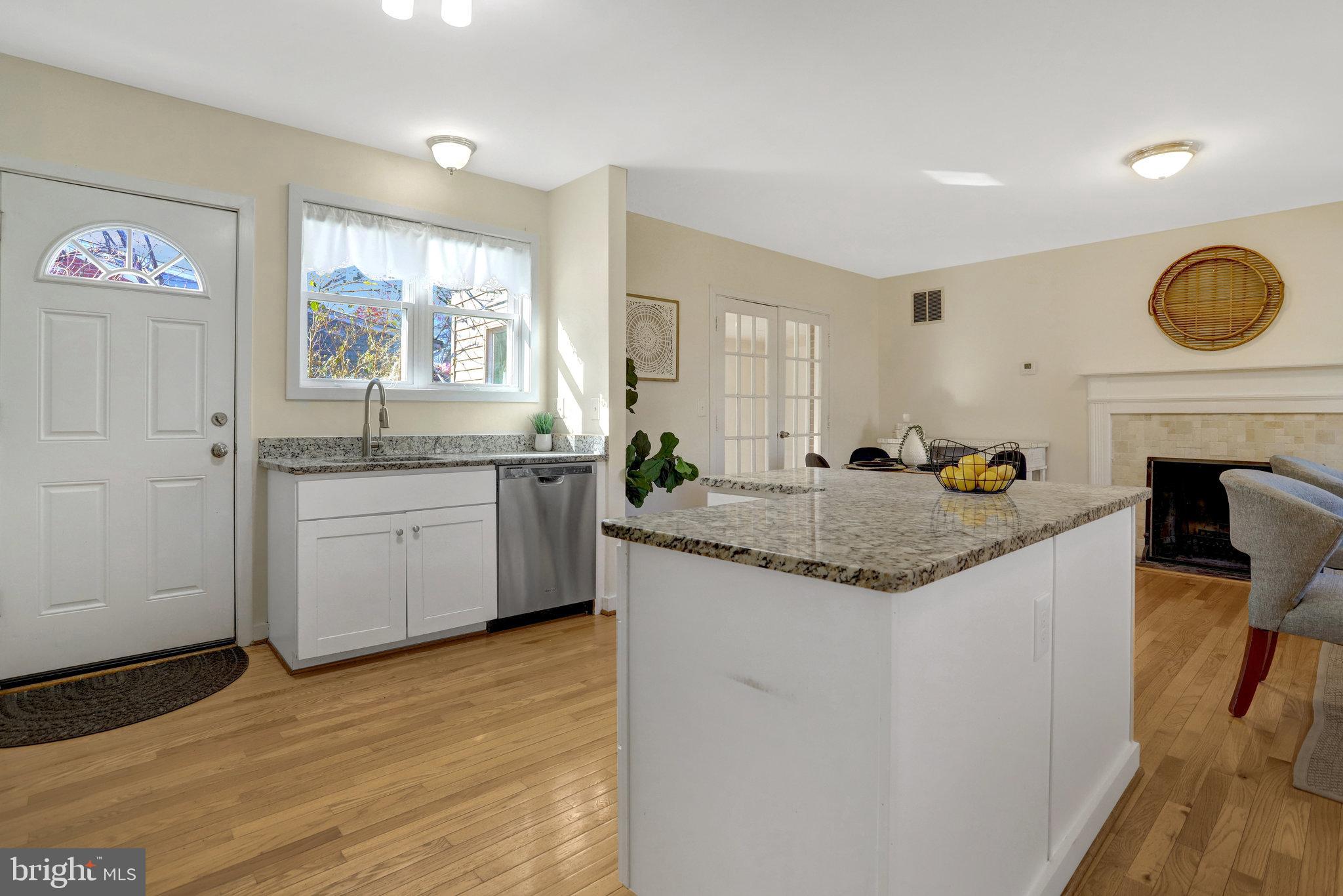 TEMPLE VIEW - Residential