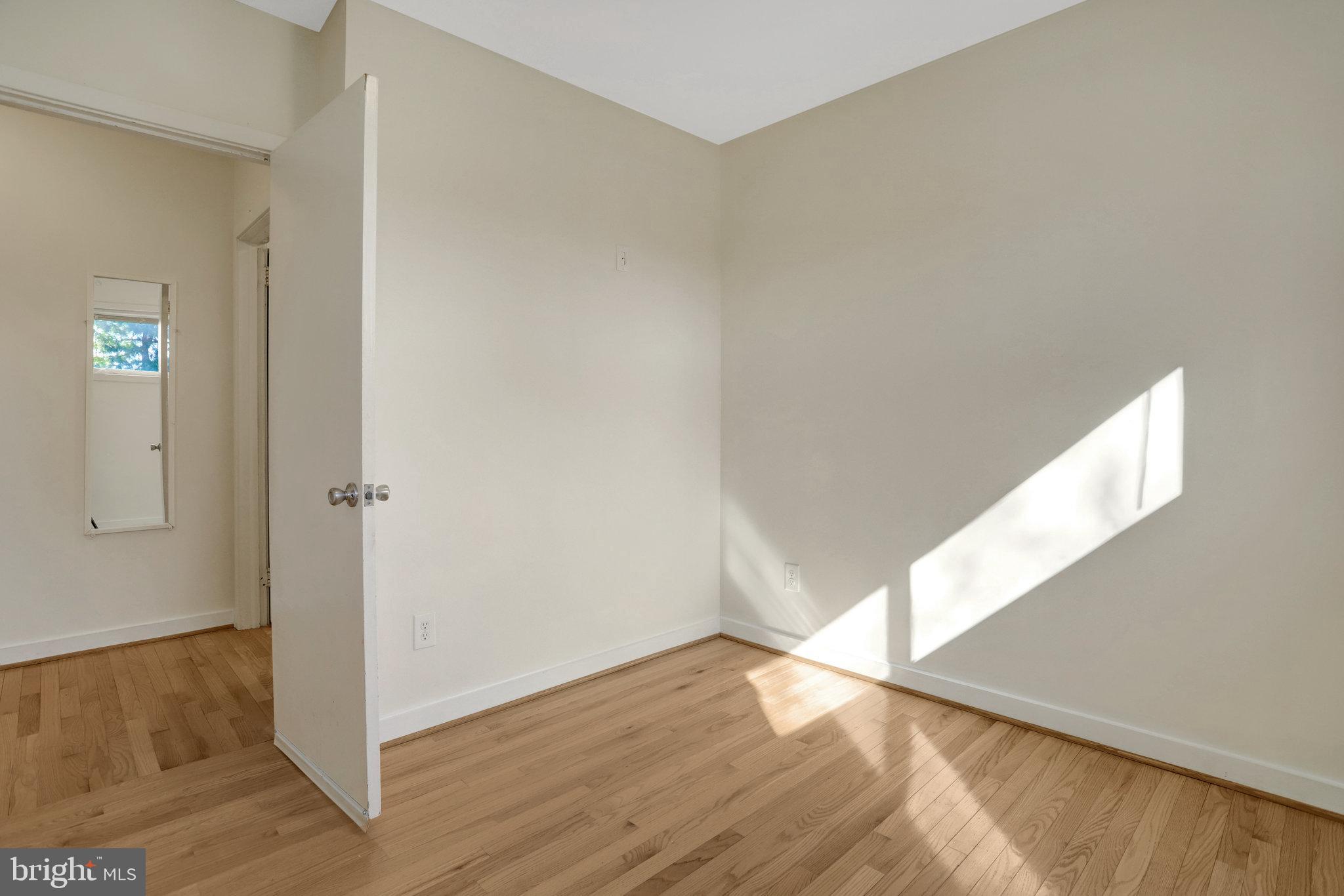 TEMPLE VIEW - Residential