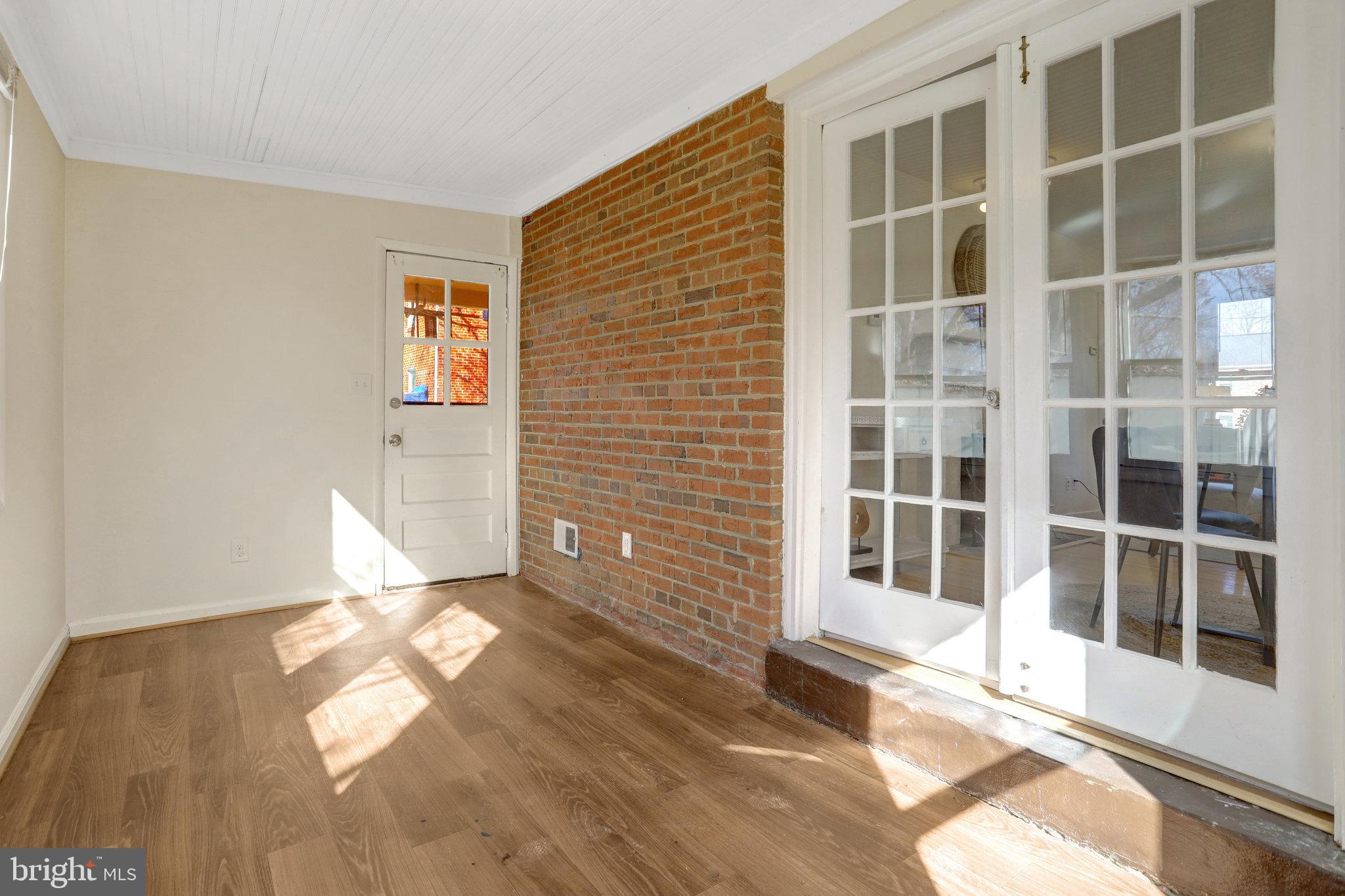 TEMPLE VIEW - Residential