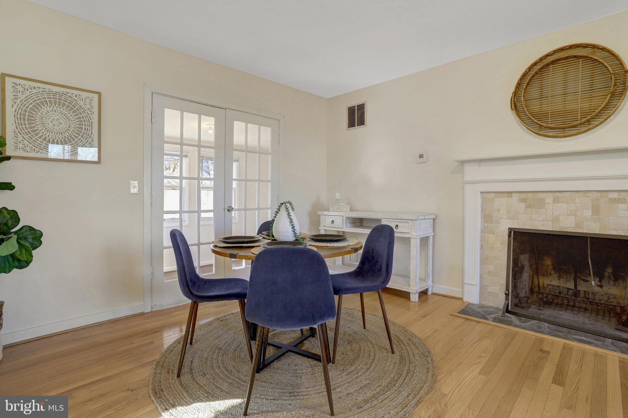 TEMPLE VIEW - Residential