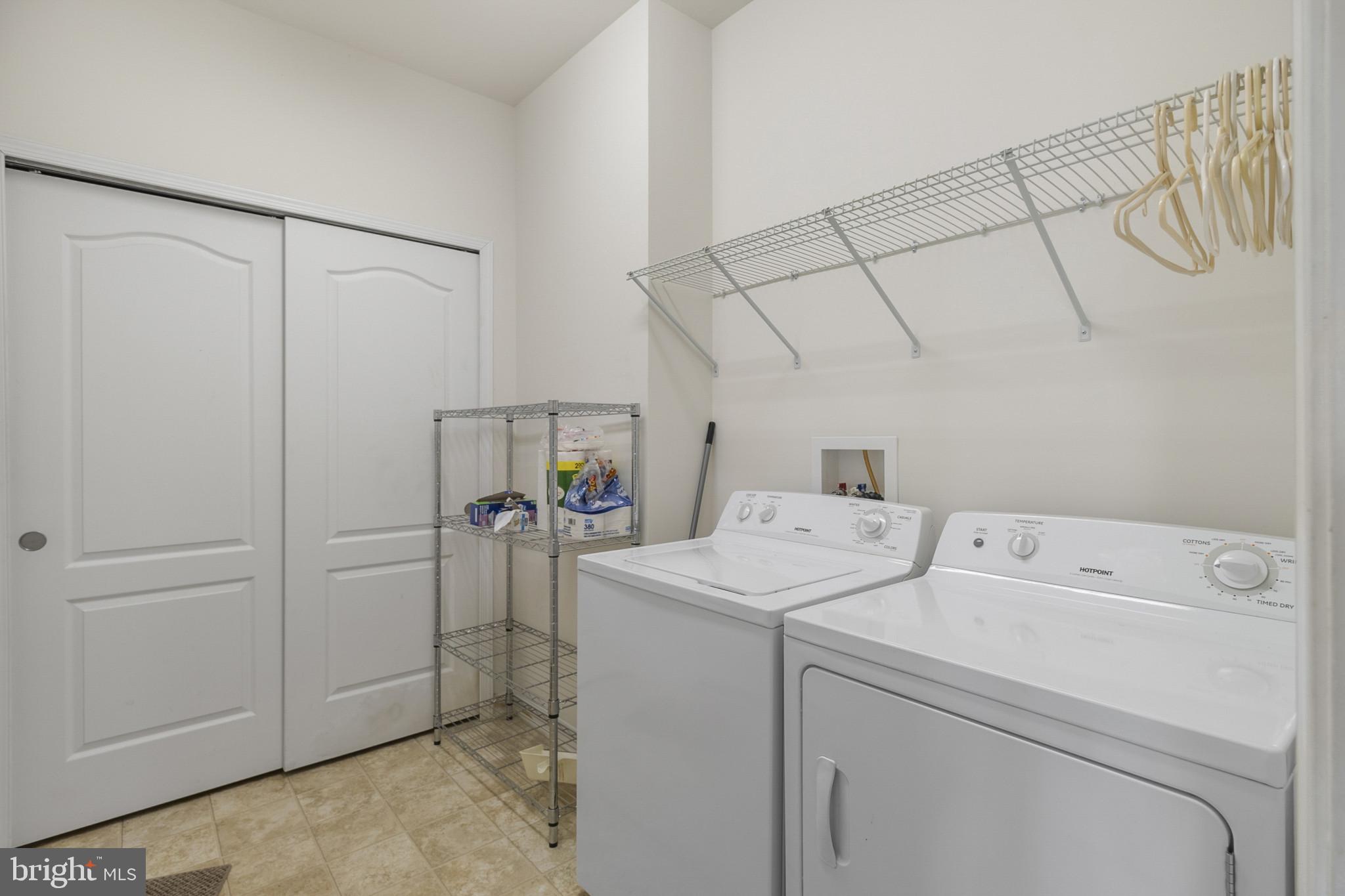 LONGACRE VILLAGE - Residential