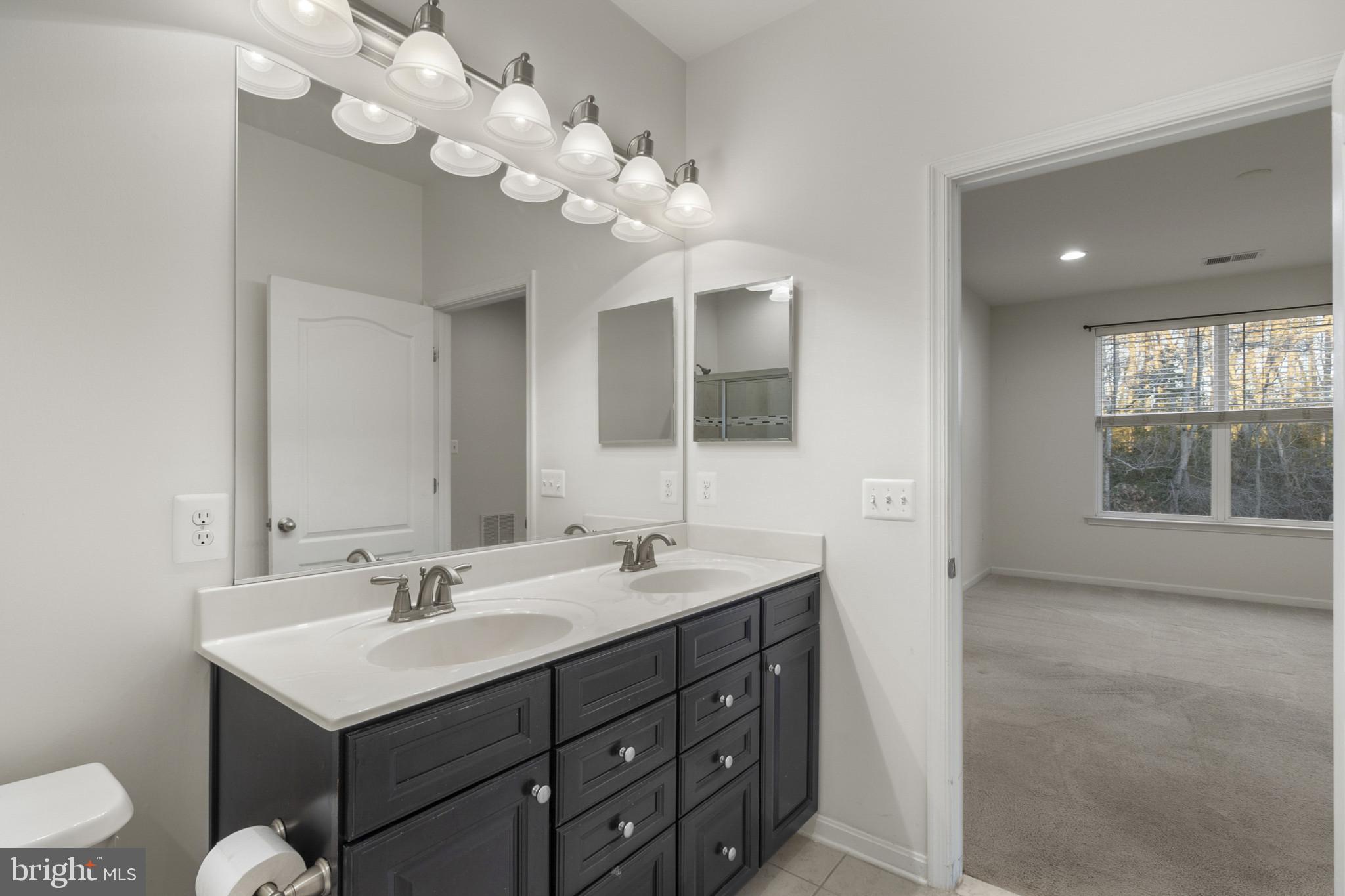 LONGACRE VILLAGE - Residential