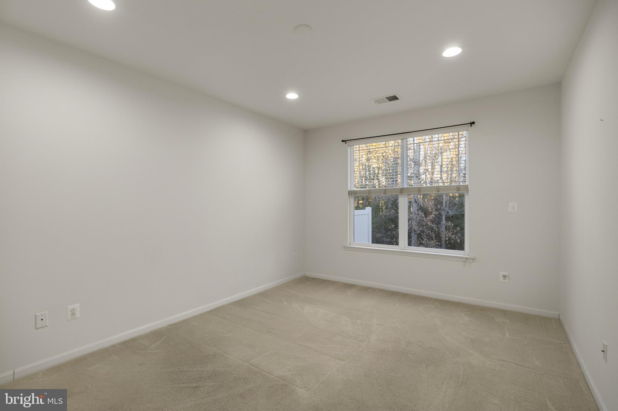 LONGACRE VILLAGE - Residential