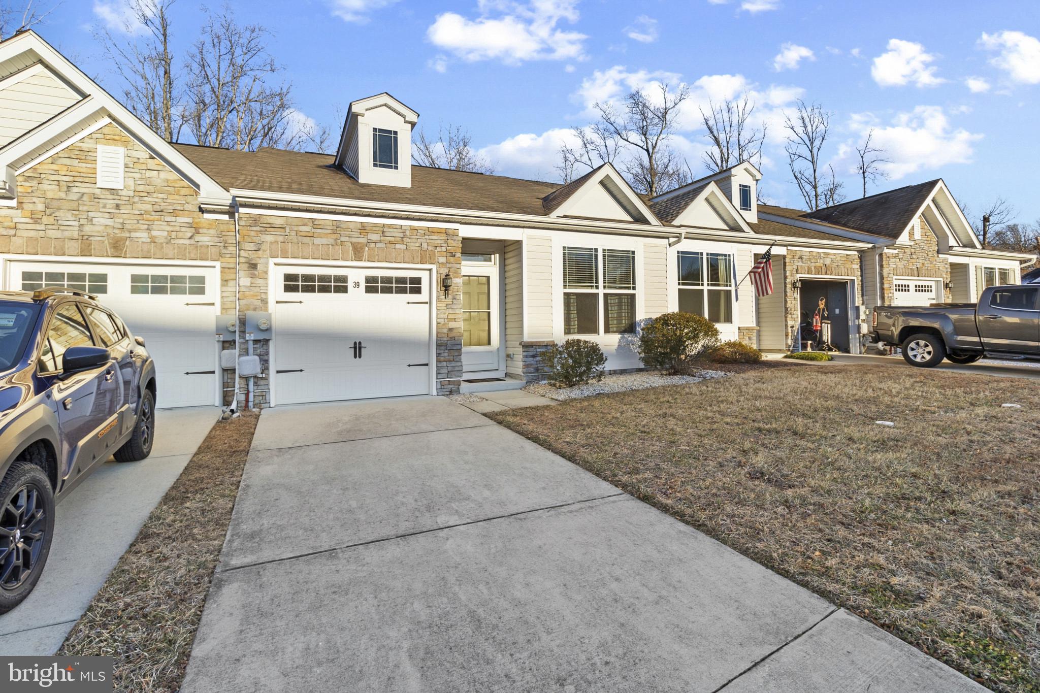 LONGACRE VILLAGE - Residential