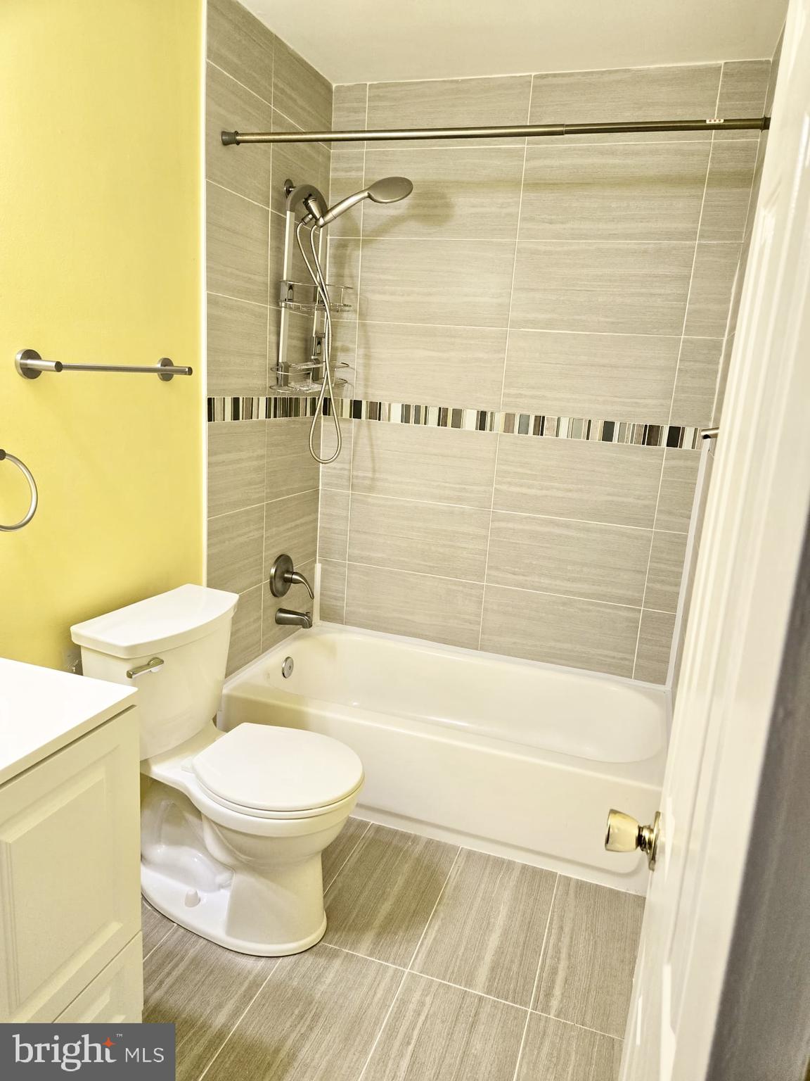 OLD BRIDGE ESTATES - Residential Lease