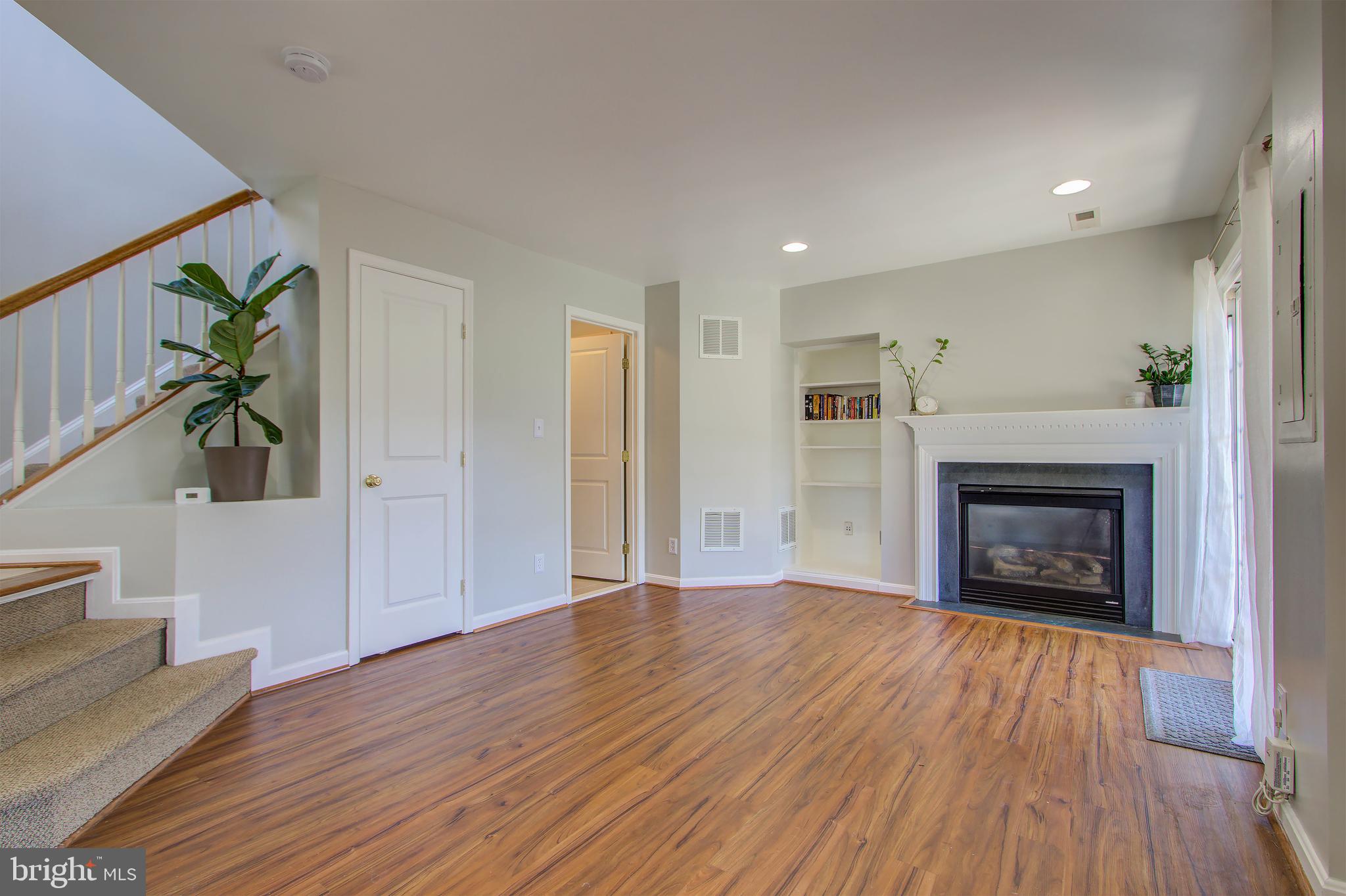 PEMBROOKE/VICTORY LAKES - Residential