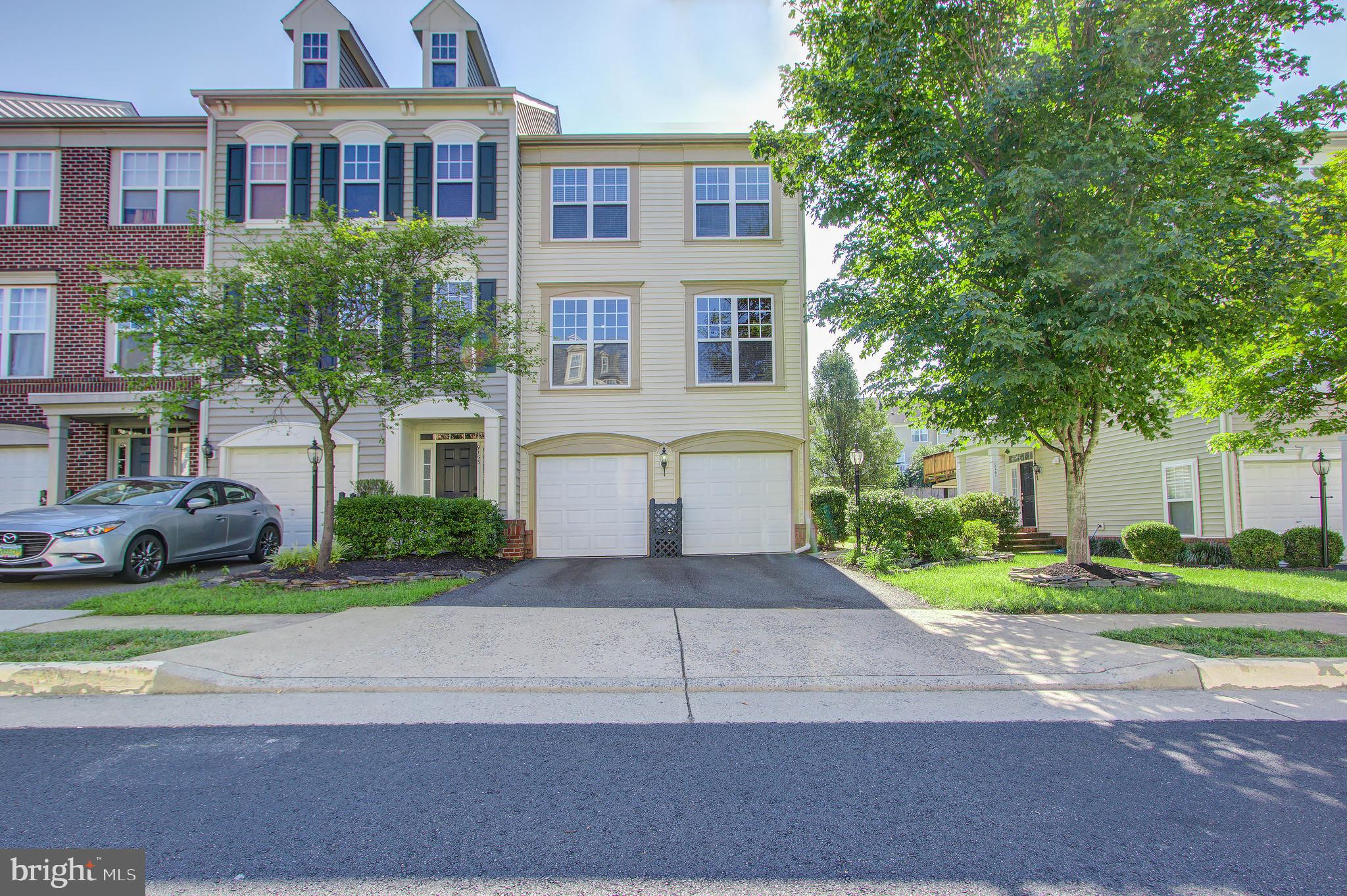 PEMBROOKE/VICTORY LAKES - Residential