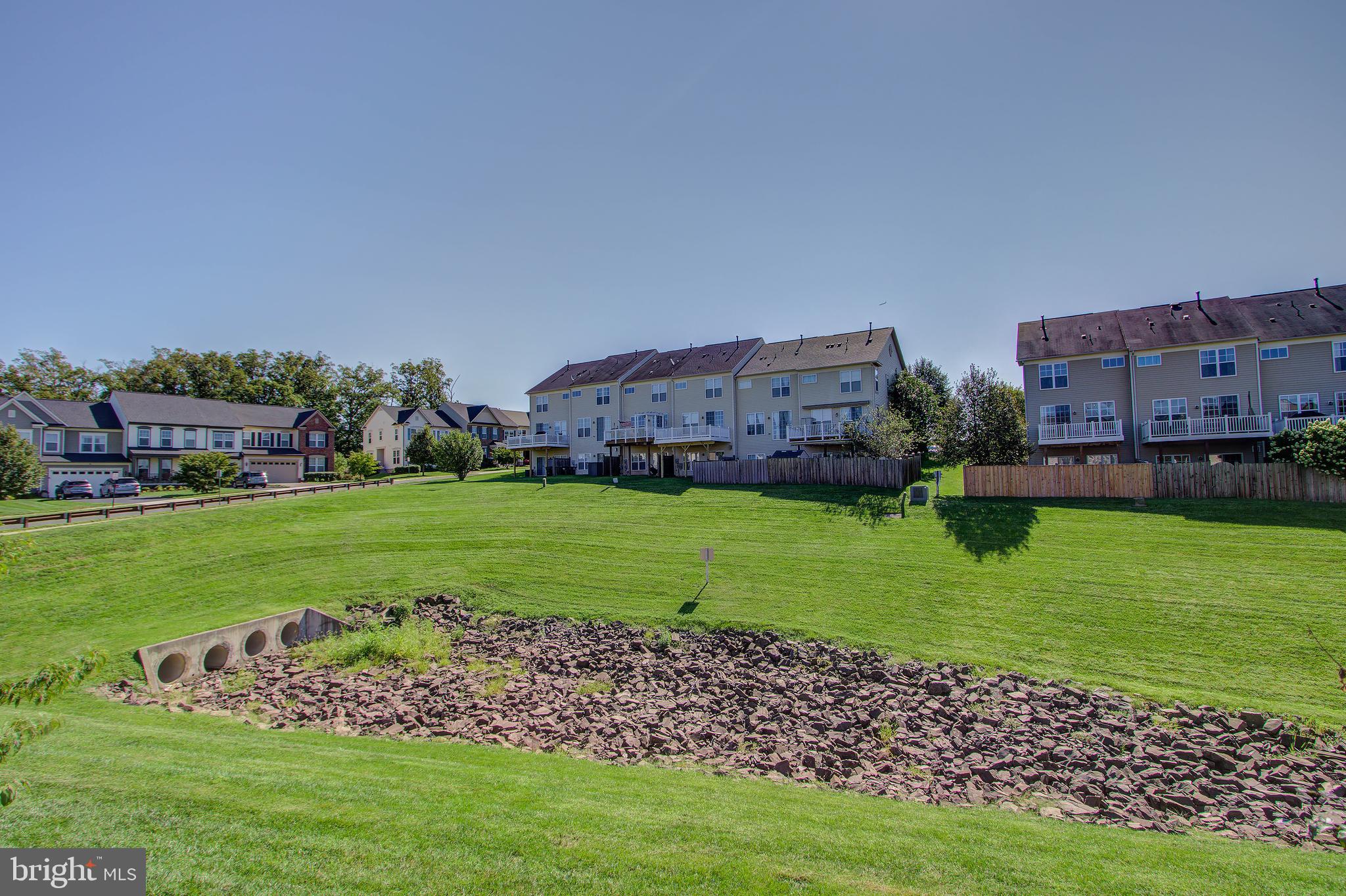 PEMBROOKE/VICTORY LAKES - Residential