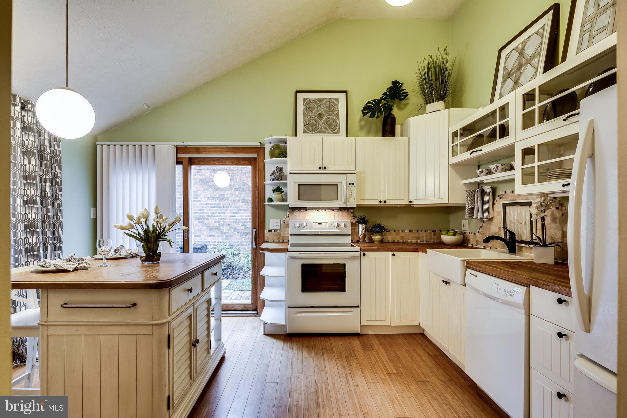 VILLAGE OF OWEN BROWN - Residential