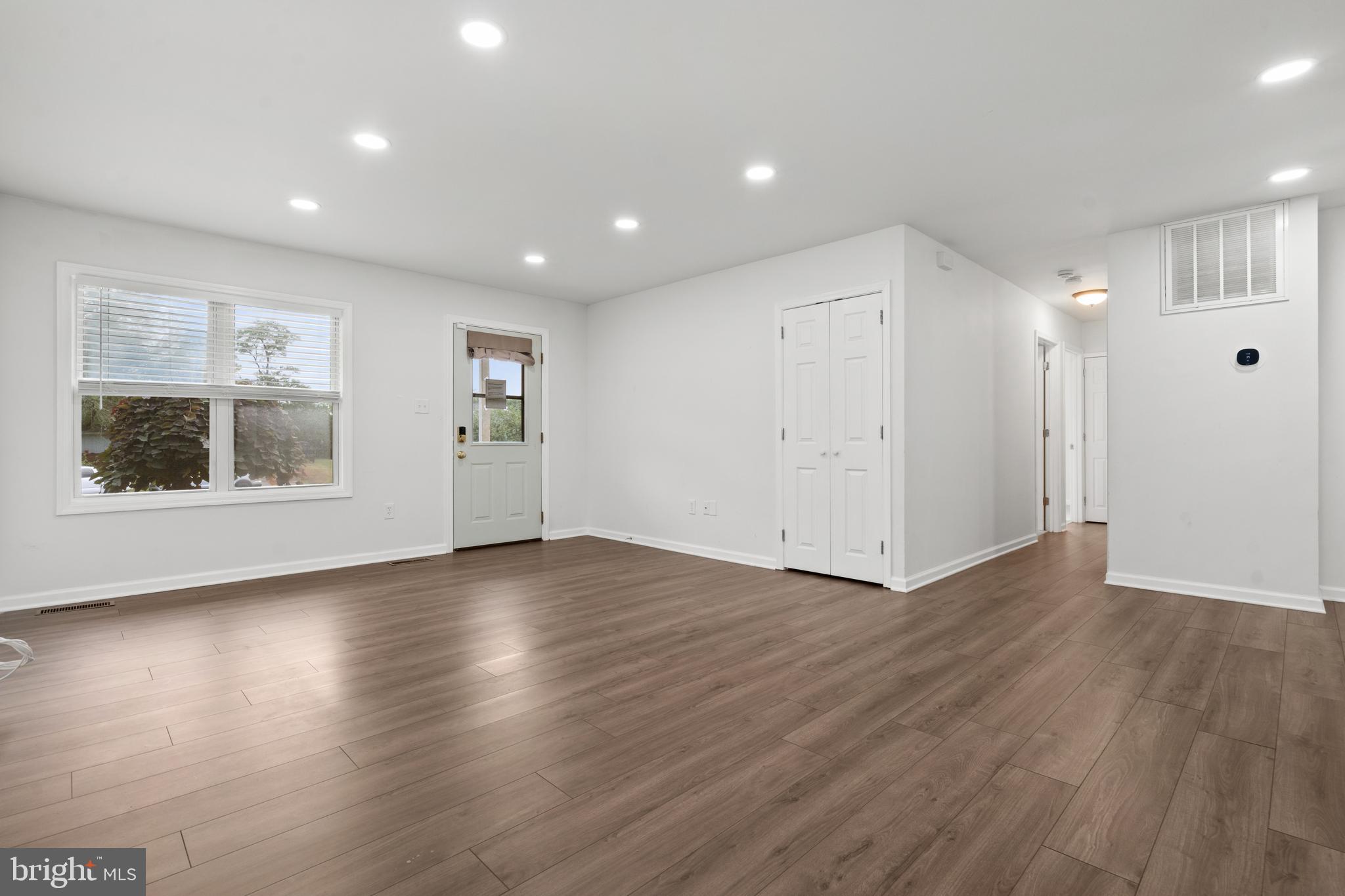 STERLING  PARK - Residential