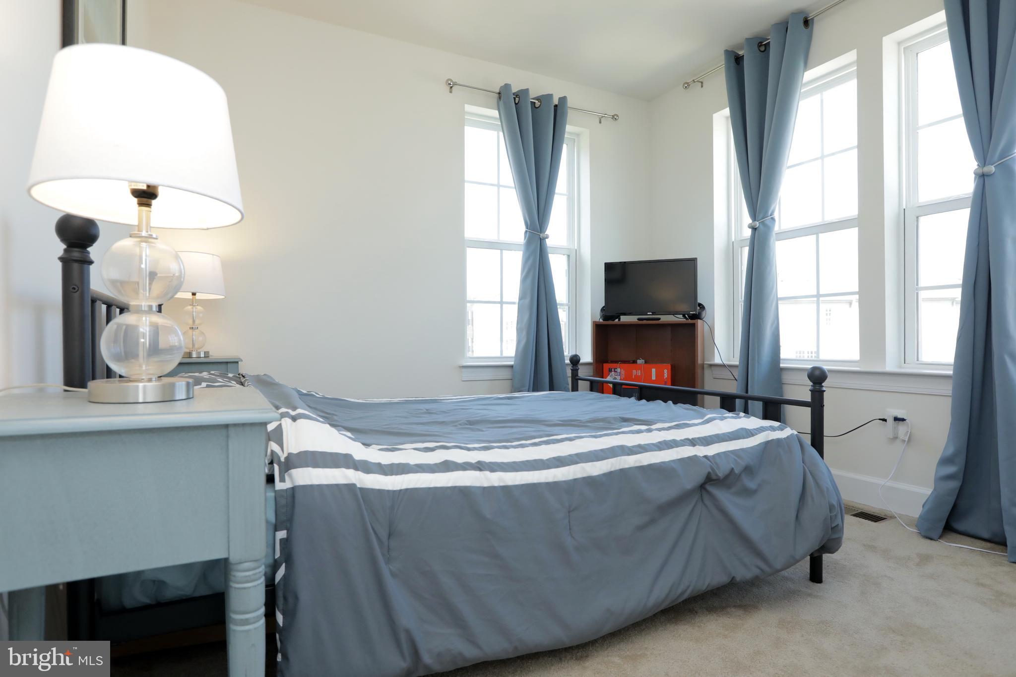 HAMILTON PARK - Residential