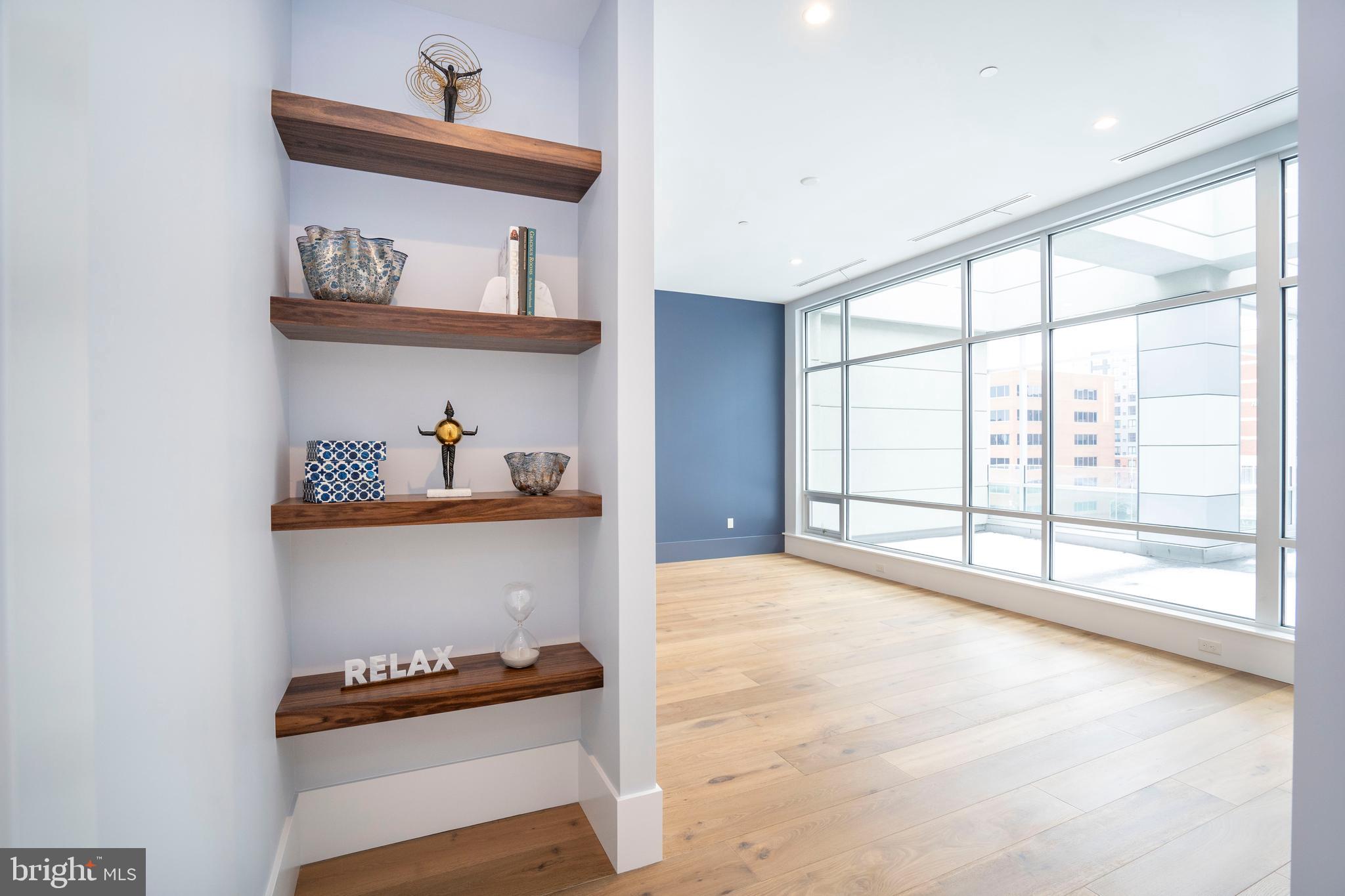 101 NORTH QUEEN - Residential