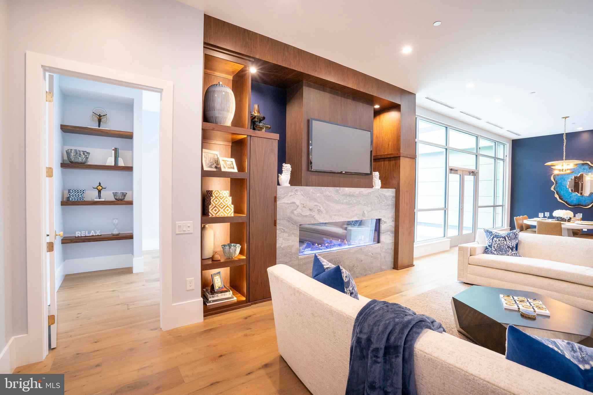 101 NORTH QUEEN - Residential