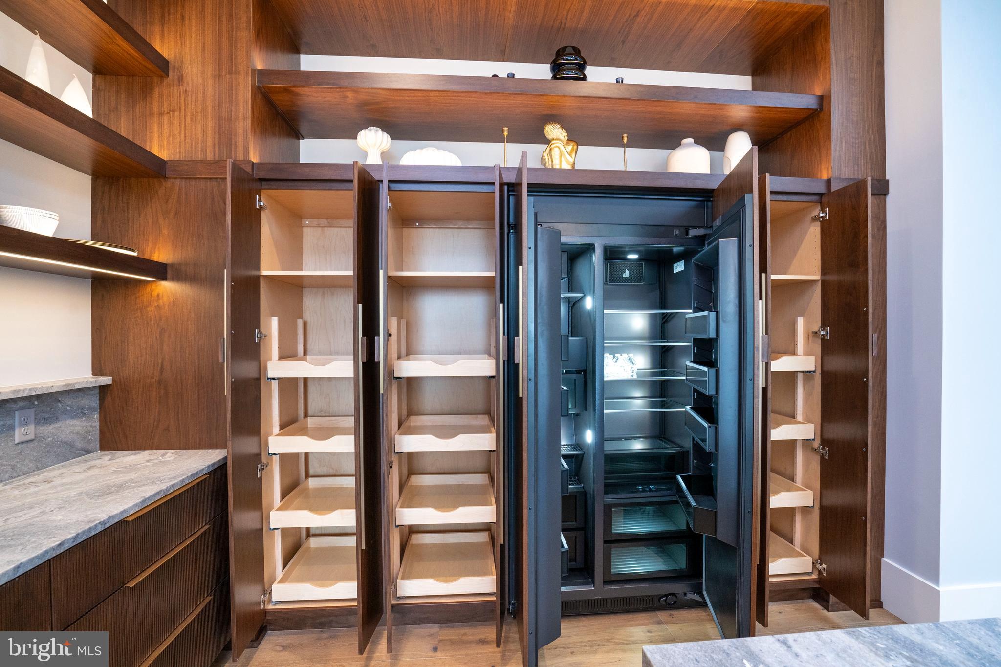 101 NORTH QUEEN - Residential